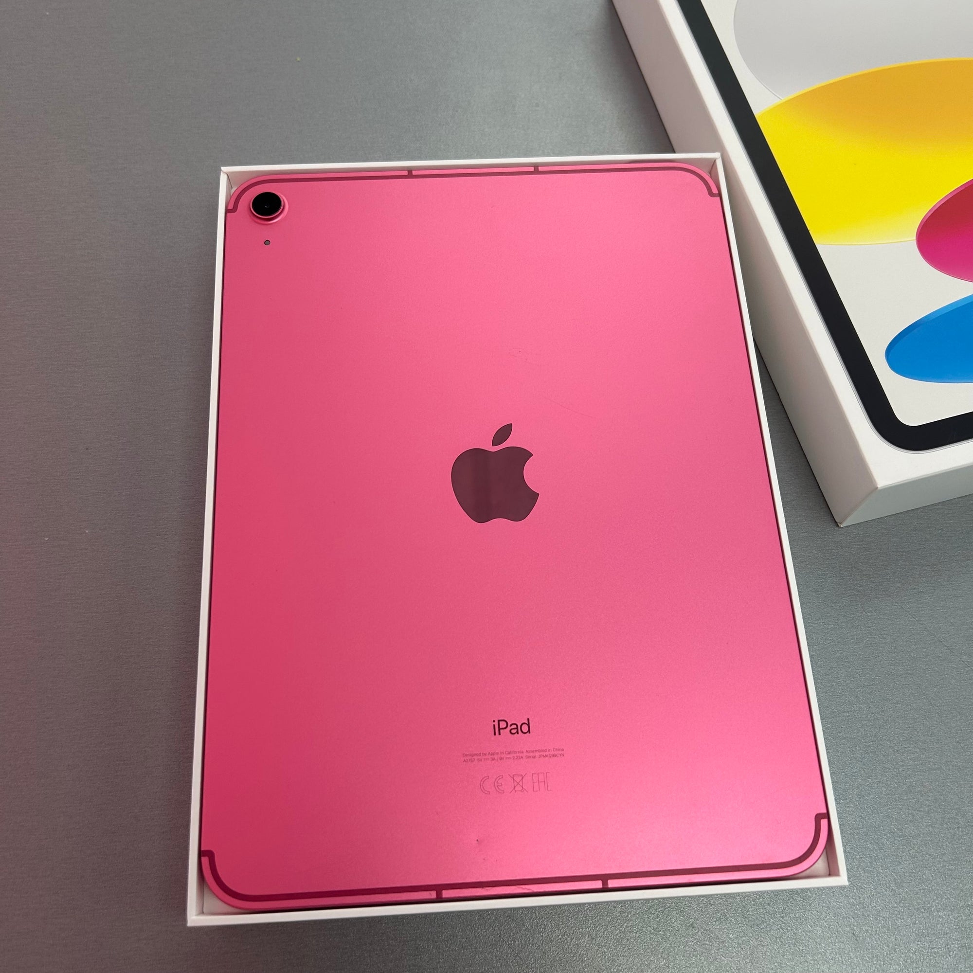 Apple iPad 10th Generation 256GB Red - Wi-Fi and Cellular