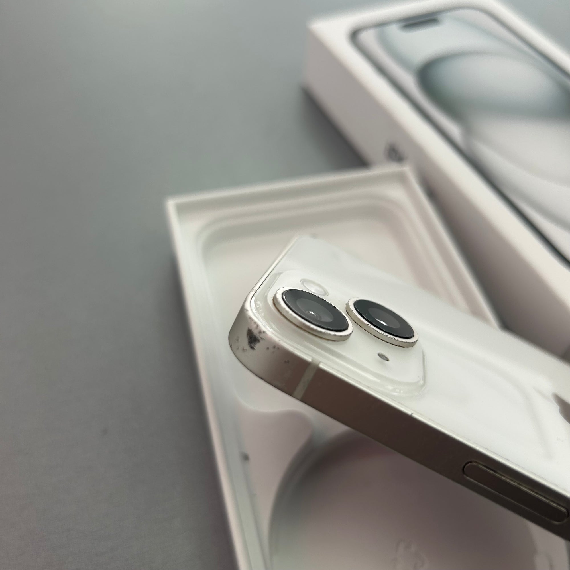 Apple iPhone 14 128GB Starlight - 88% Battery Health &amp; Grade C