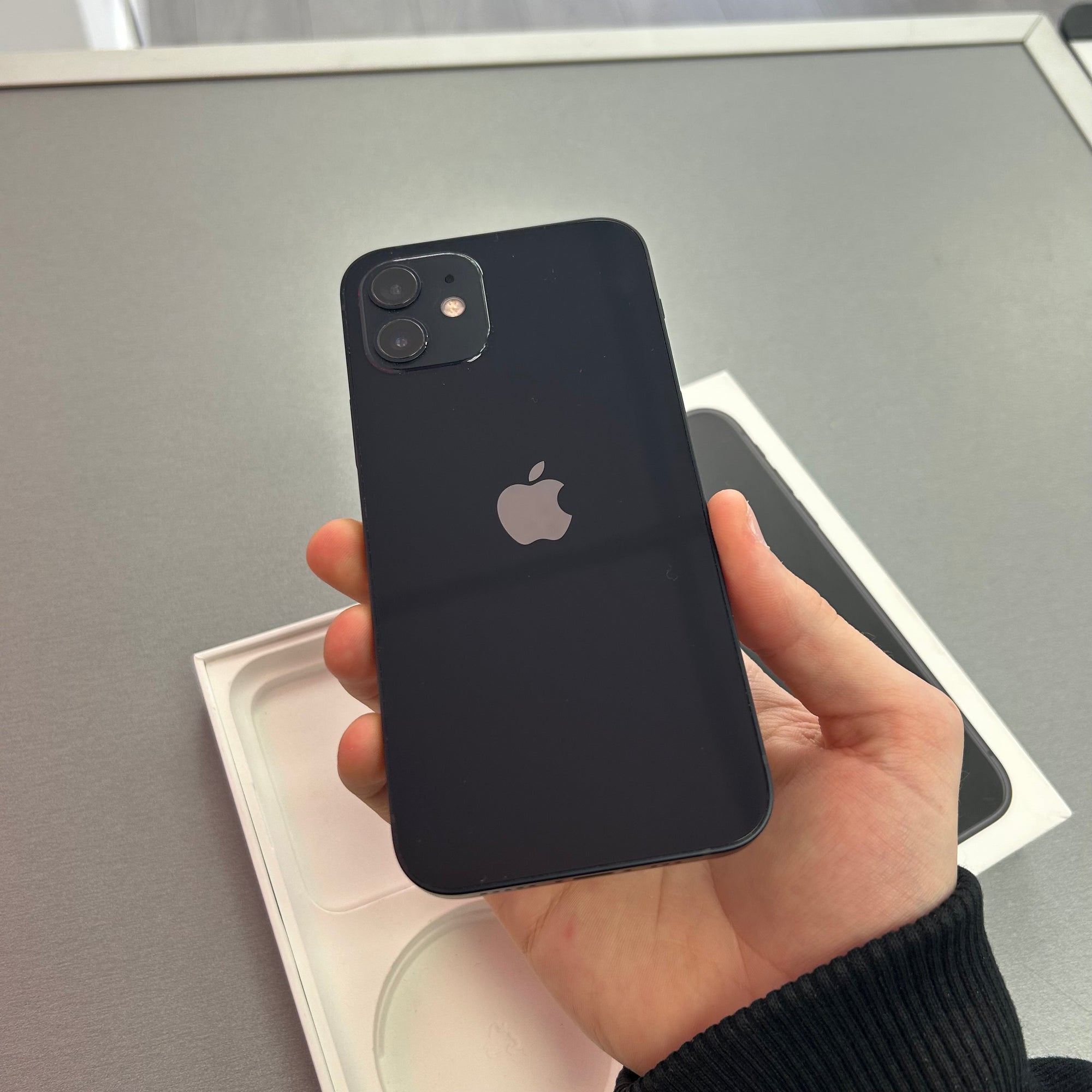 Apple iPhone 12 64GB Black 91% Battery Health