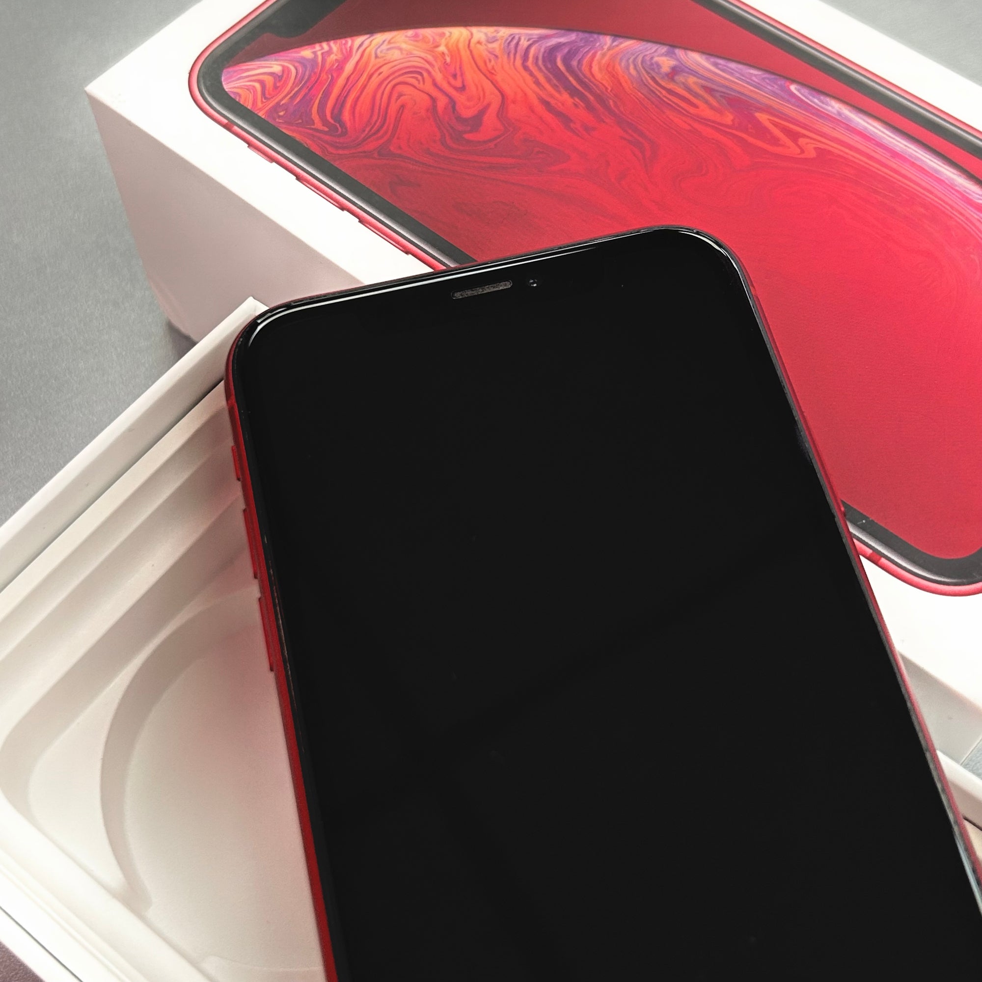 Apple iPhone XR 128GB Product Red 100% Battery Health