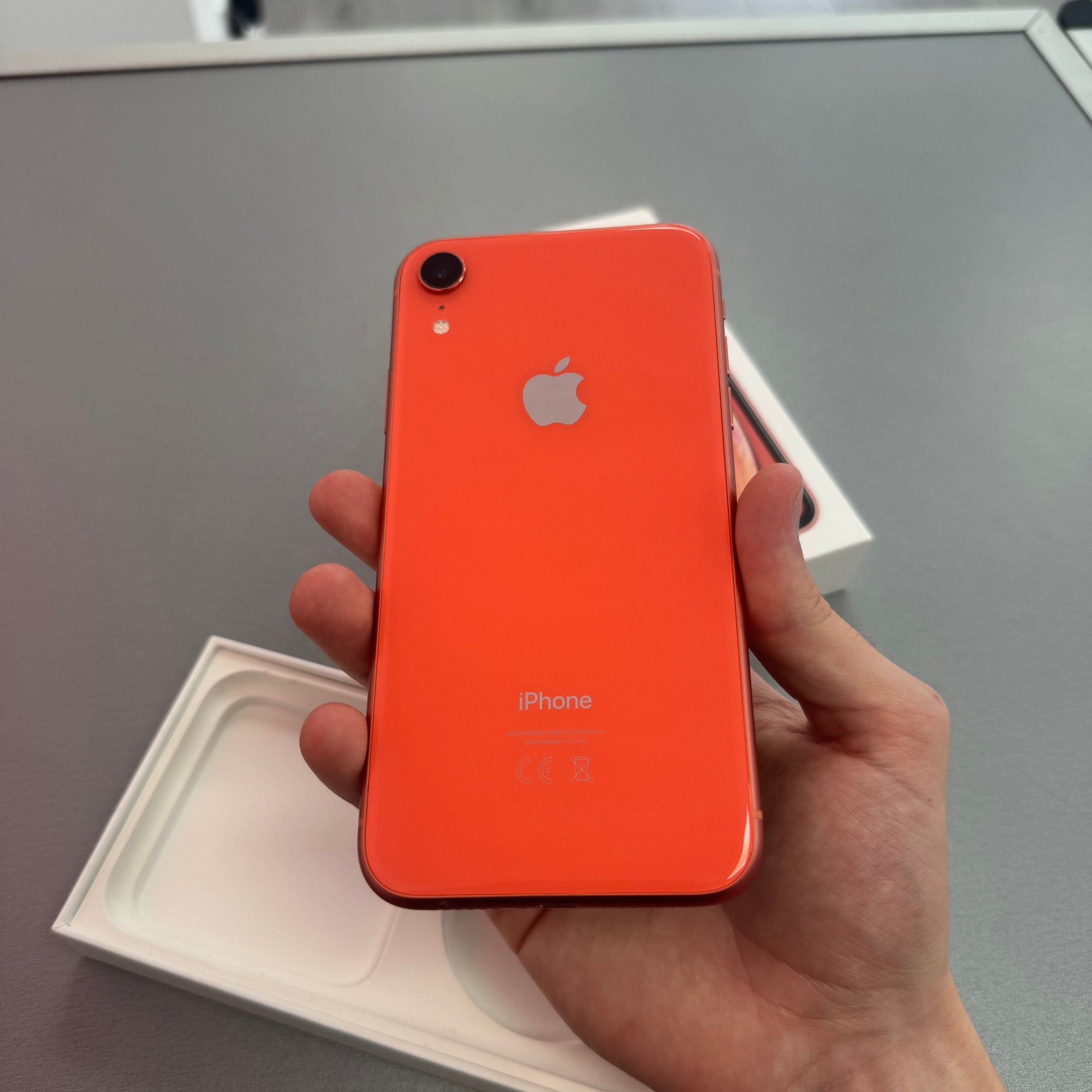 Apple iPhone XR 64GB Coral - 100% Battery Health