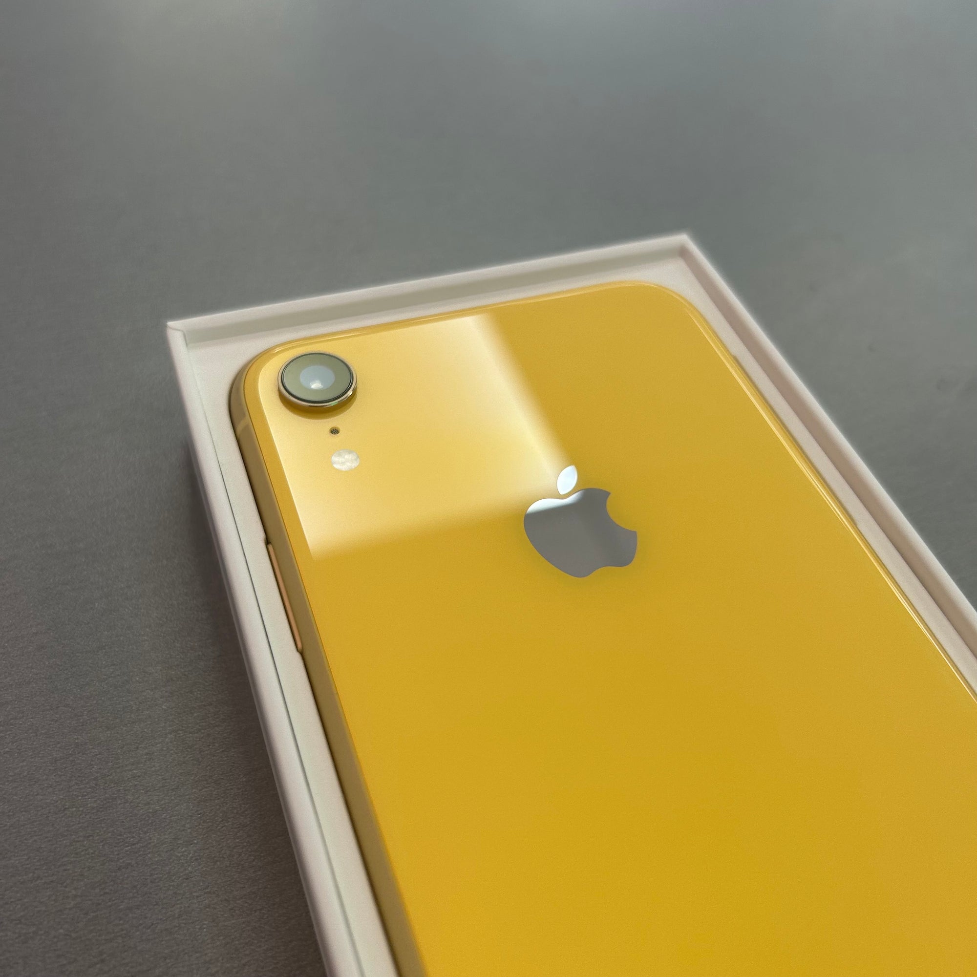Apple iPhone XR 64GB Yellow 88% Battery Health