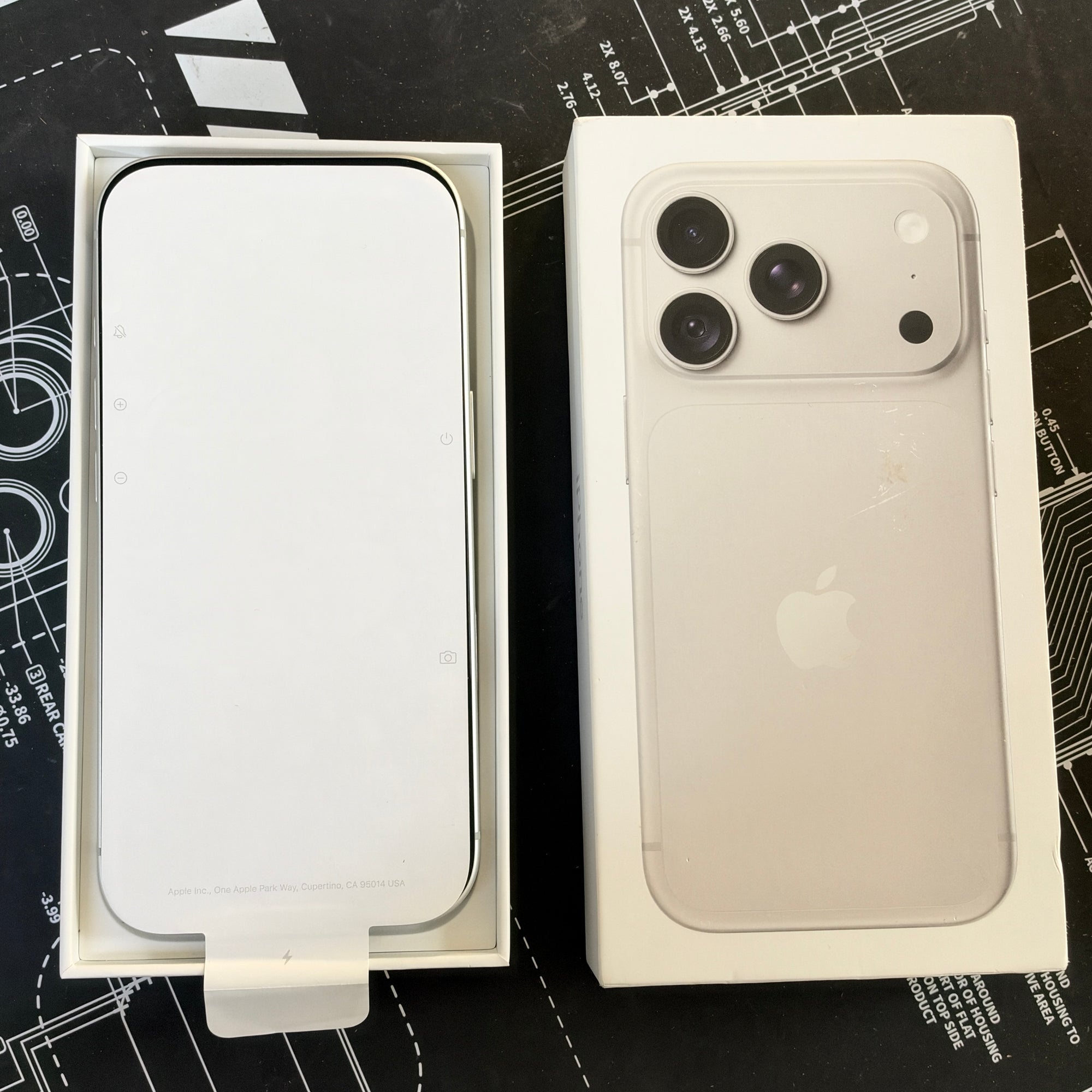 Apple iPhone 18 Pro 512GB Silver Brand New - Not activated rrp £1399