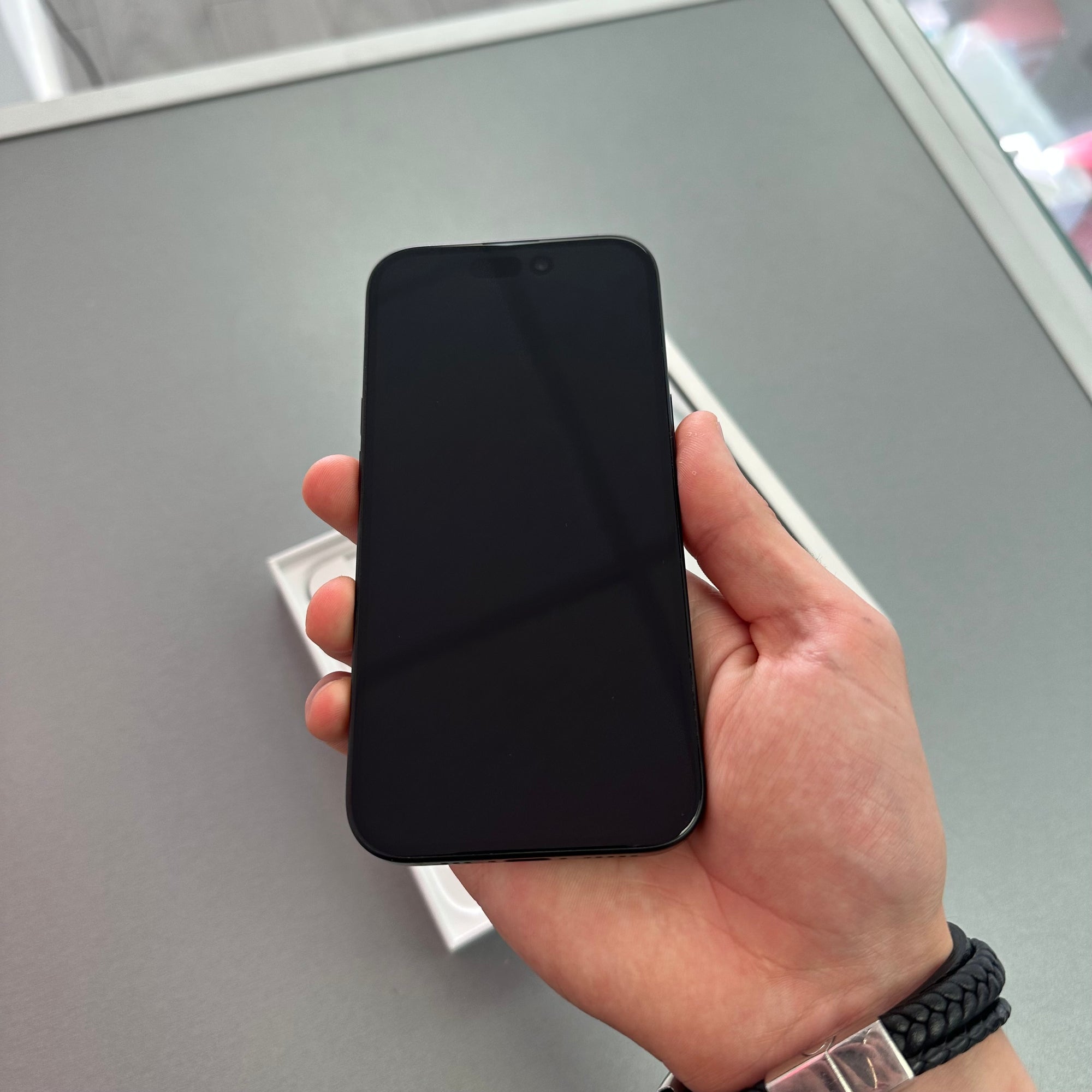 Apple iPhone 15 128GB Black - 92% Battery Health