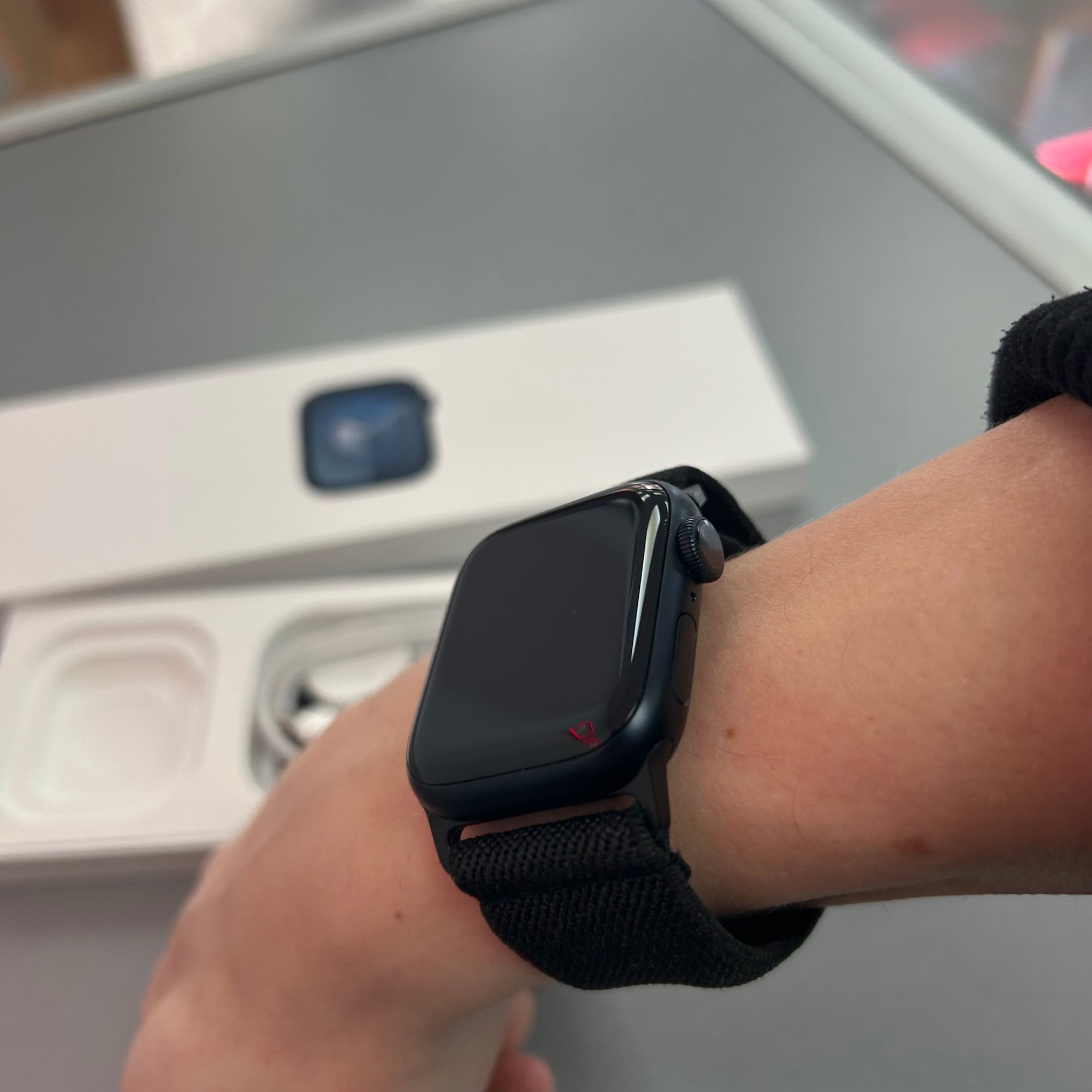 Apple Watch Series 9 Midnight Aluminium &amp; Sports Band 41MM GPS Only