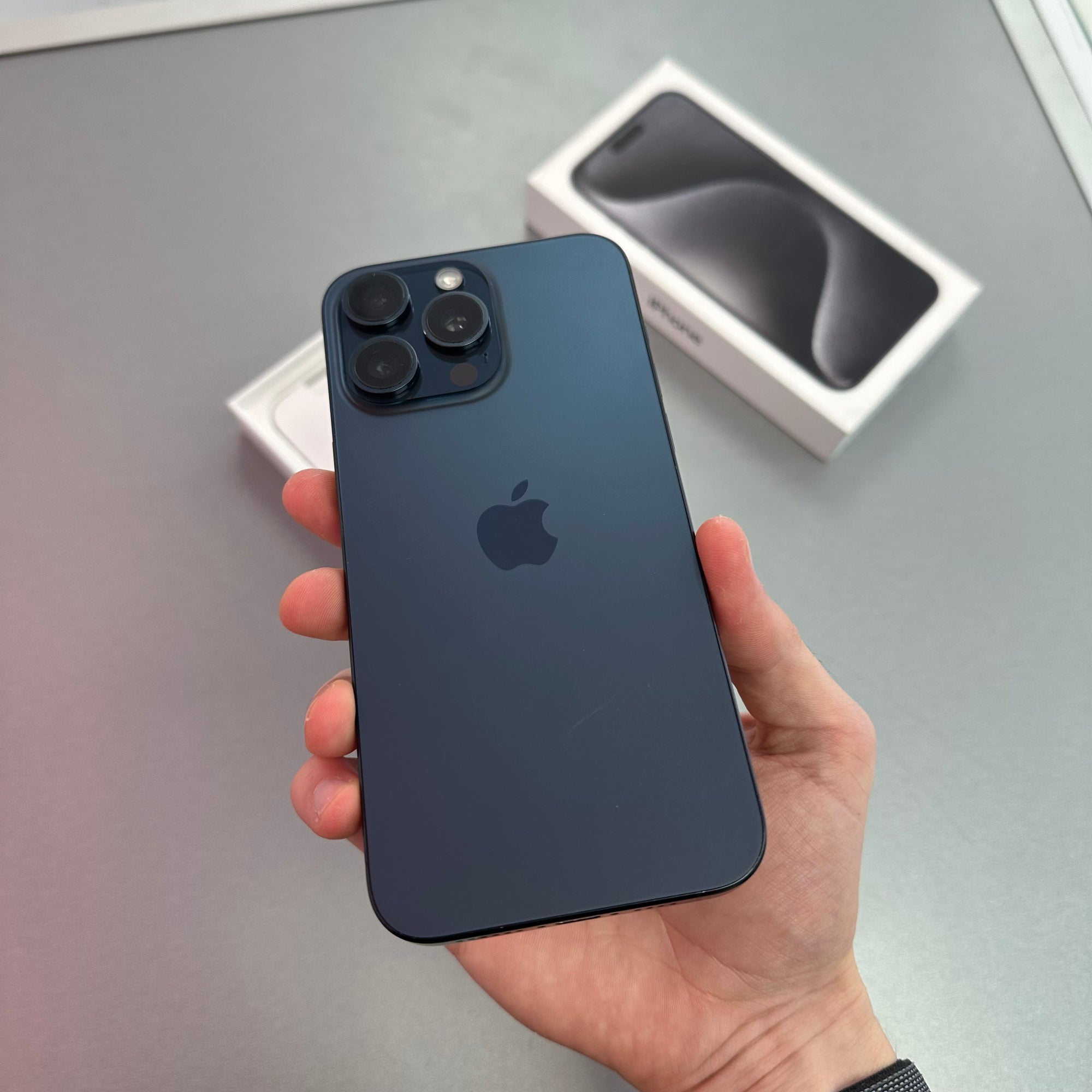 Apple iPhone 15 Pro Max 256GB Blue Titanium - 100% Battery Health