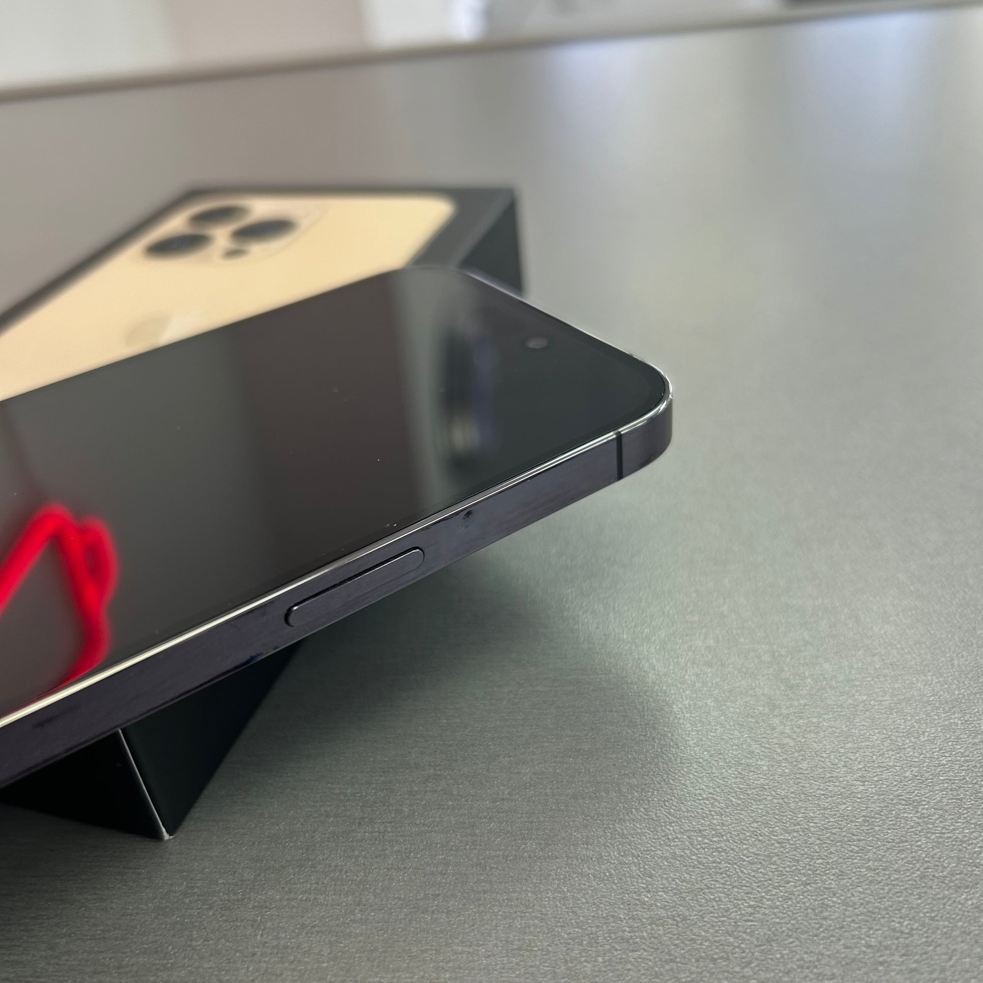 Apple iPhone 14 Pro - Purple 128GB &amp; 100% Battery Health