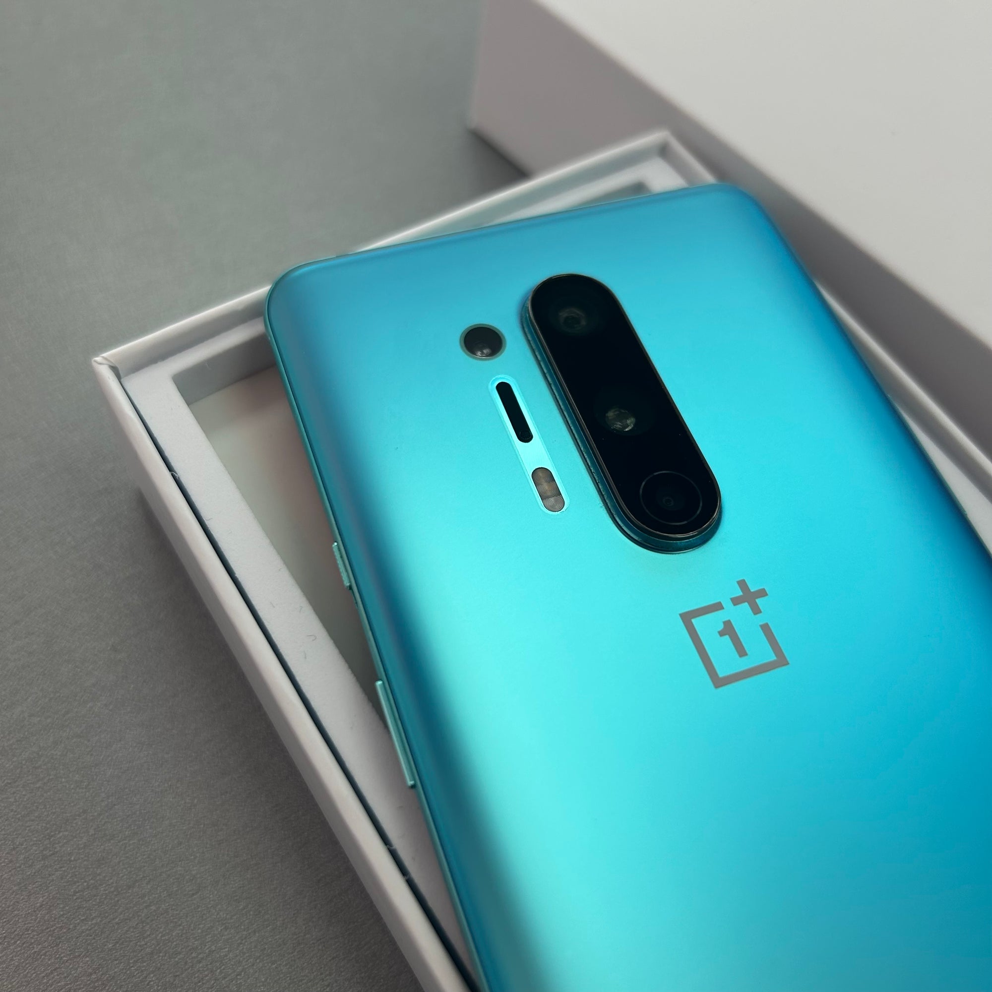 OnePlus 8 Pro 256GB Ultramarine Blue - High Performance Cheap Android