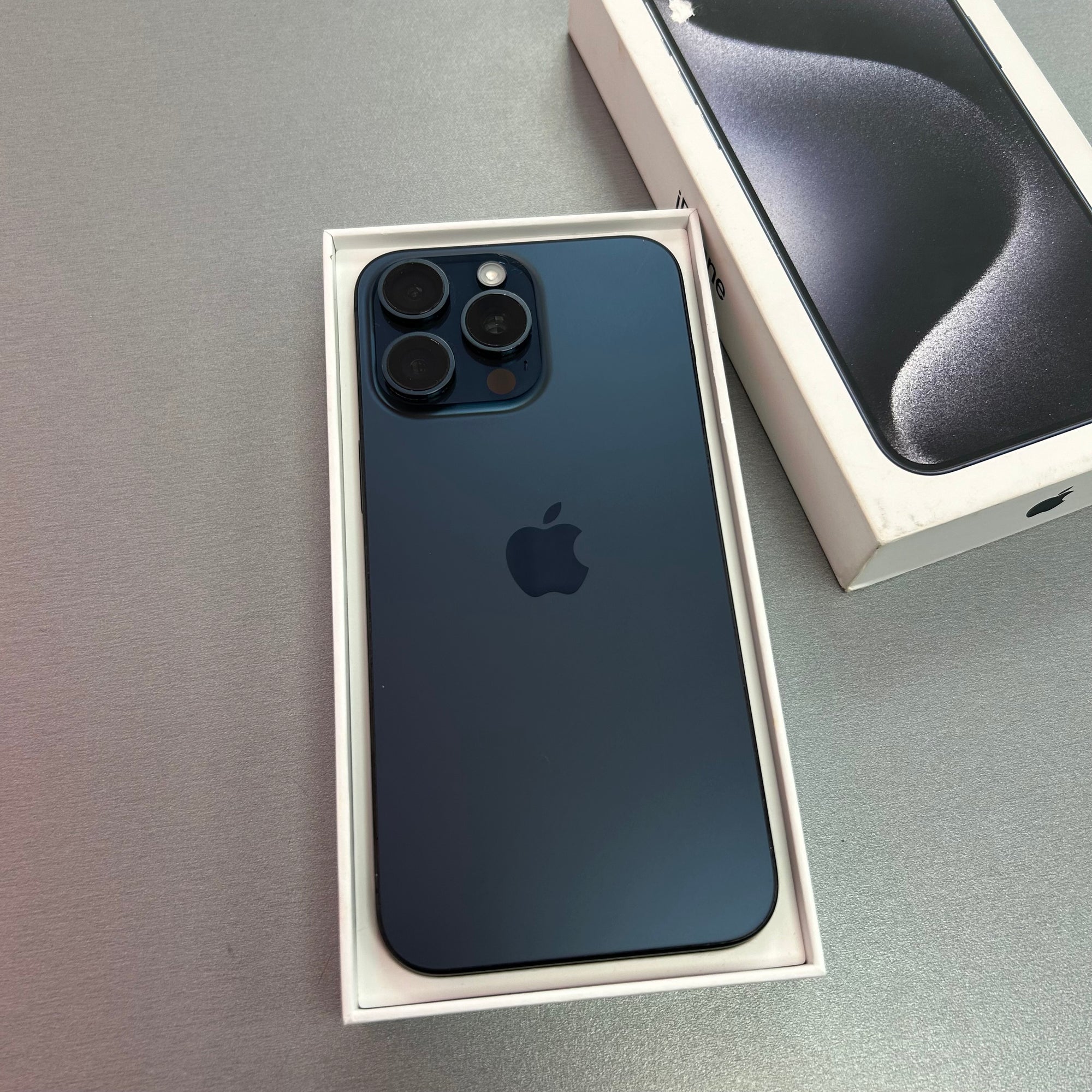 Apple iPhone 15 Pro Max 256GB Black Titanium