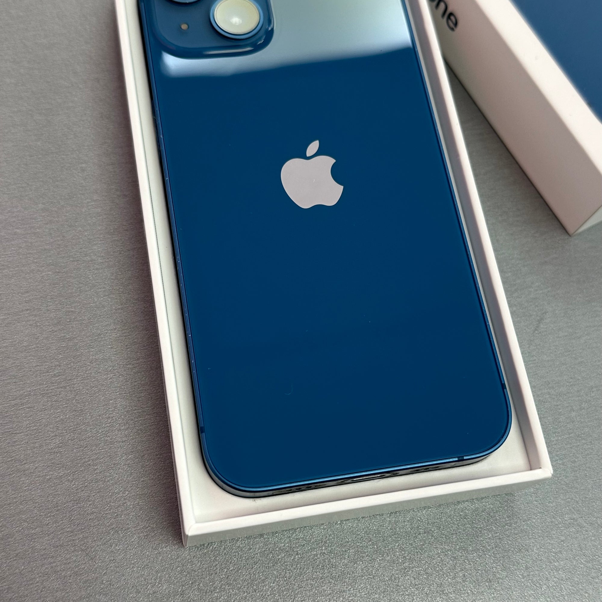Apple iPhone 13 128GB Blue - 88% Battery Health