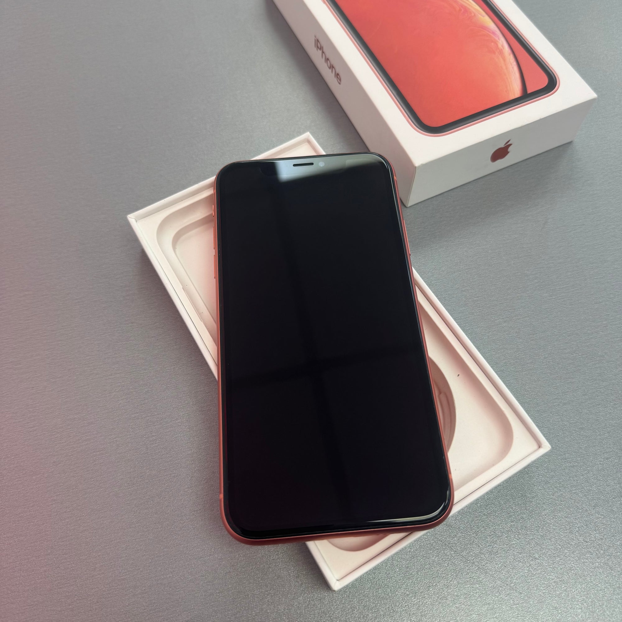 Apple iPhone XR 64GB Coral - 100% Battery Health