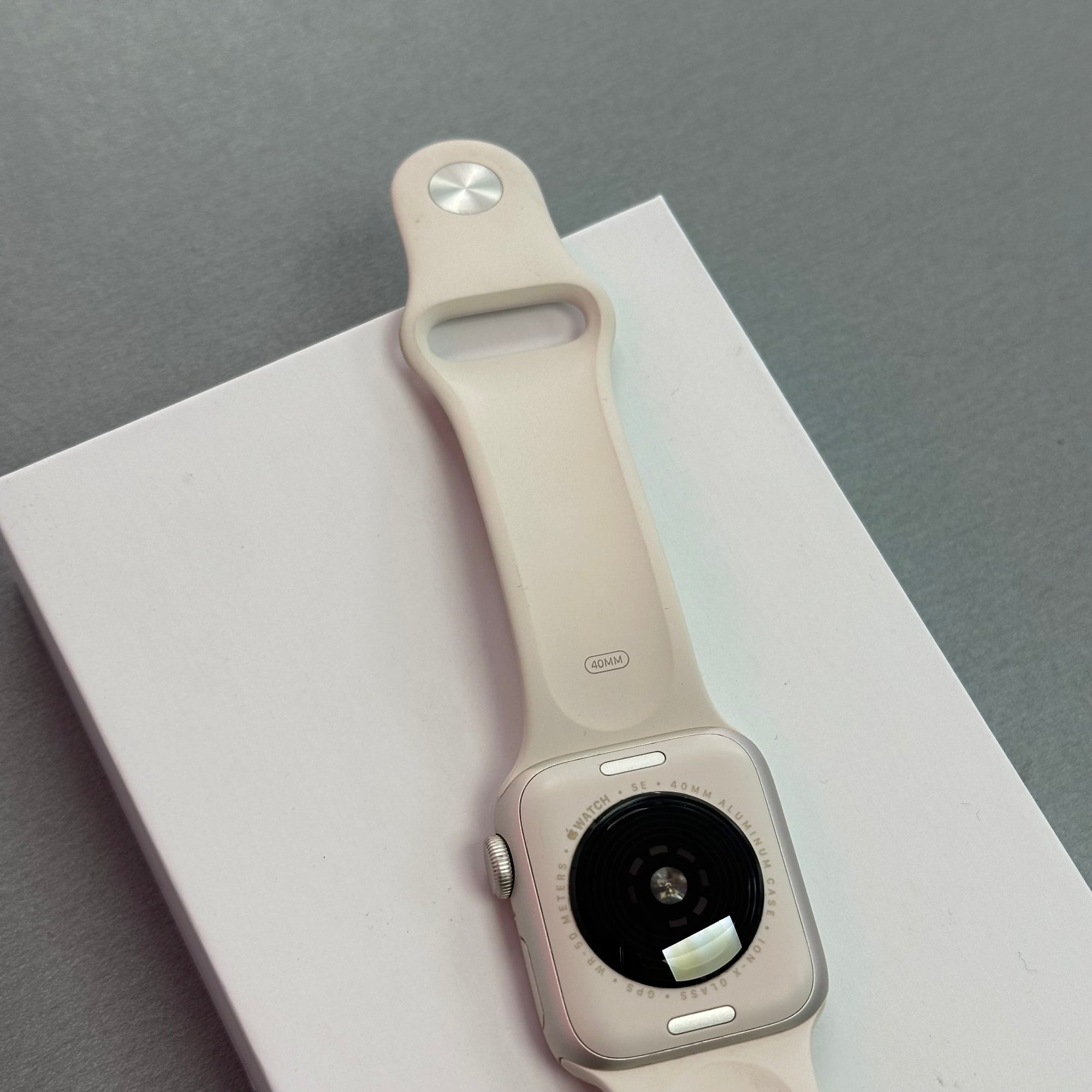 Apple Watch SE 3 40mm 2025 - Starlight Aluminium Case &amp; Starlight Sports Band GPS
