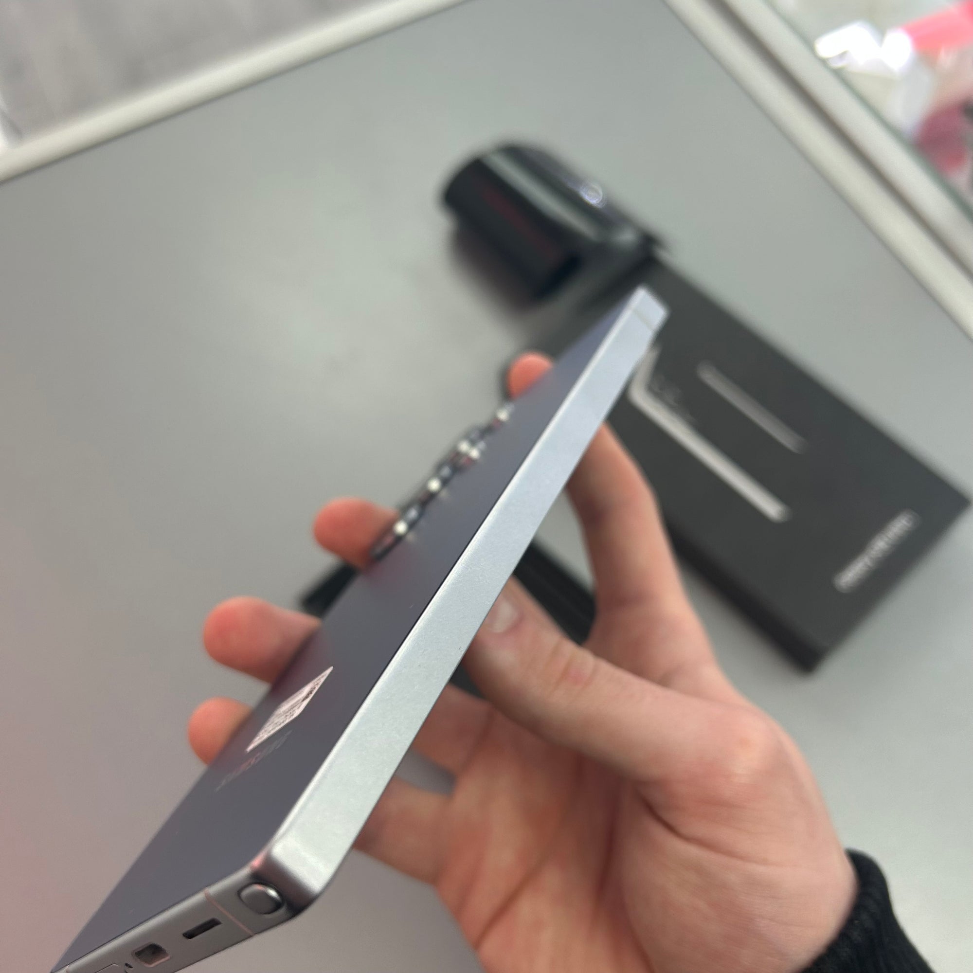 Samsung Galaxy S25 Ultra 256GB Titanium Silverblue - Excellent Condition