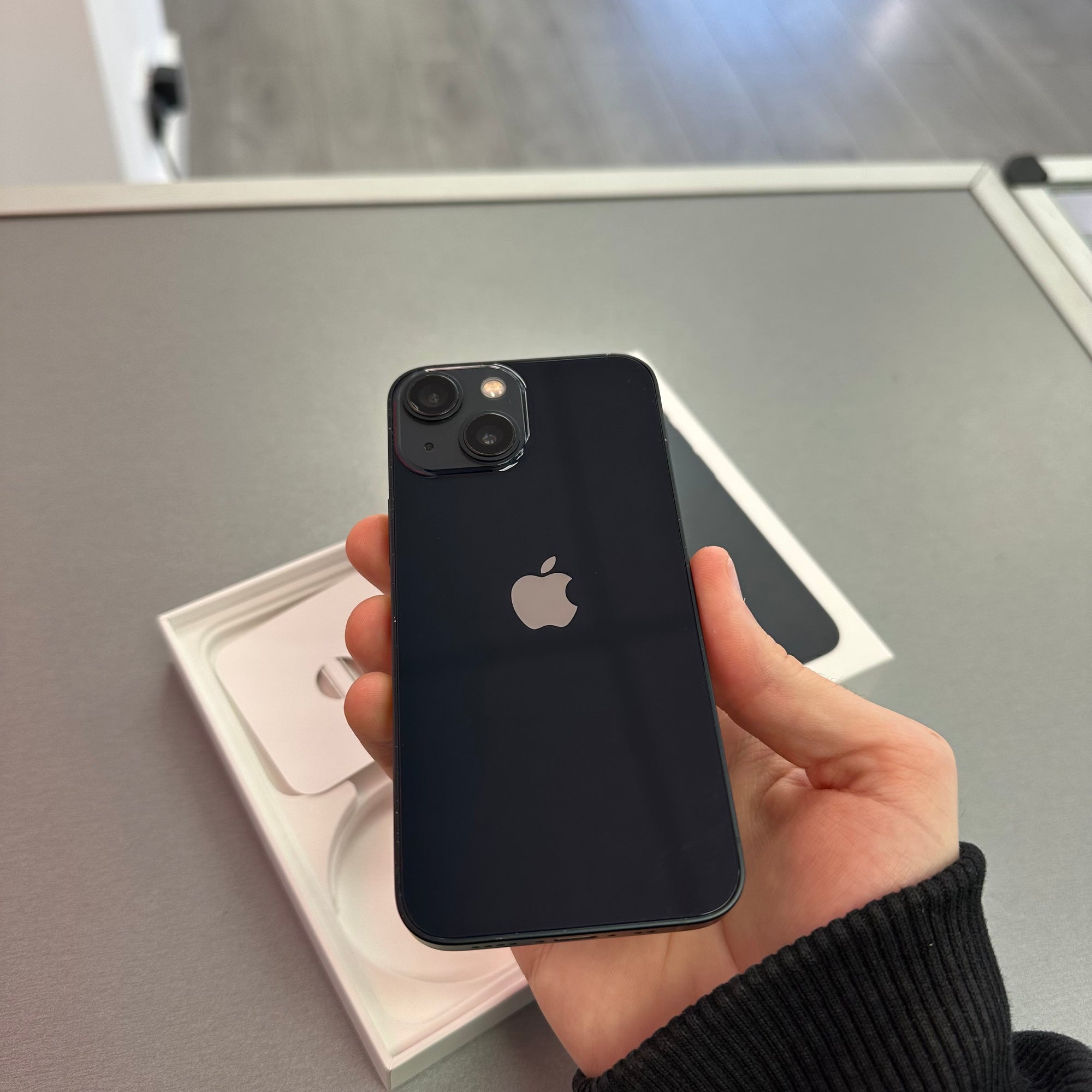 Apple iPhone 13 Mini 128GB Midnight - 100% Battery Health