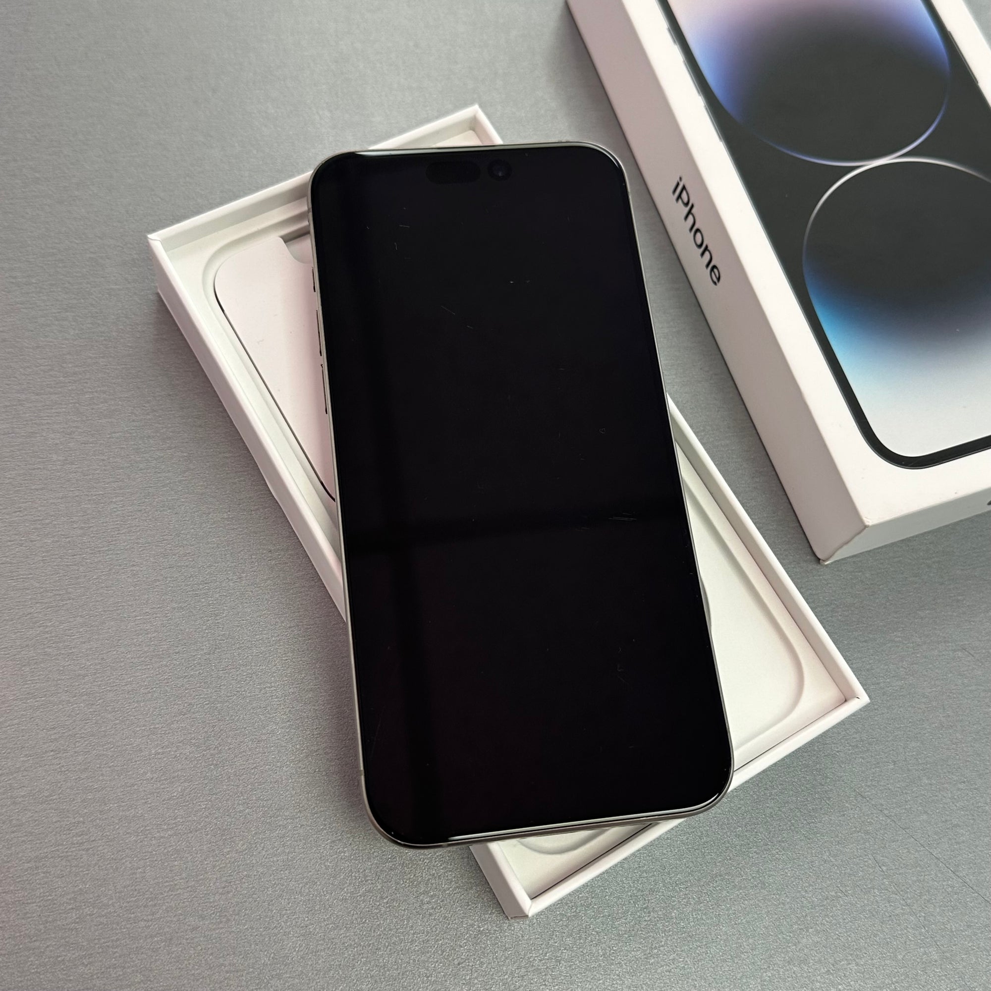 Apple iPhone 15 Pro Max 256GB Natural Titanium - 86% Battery Health
