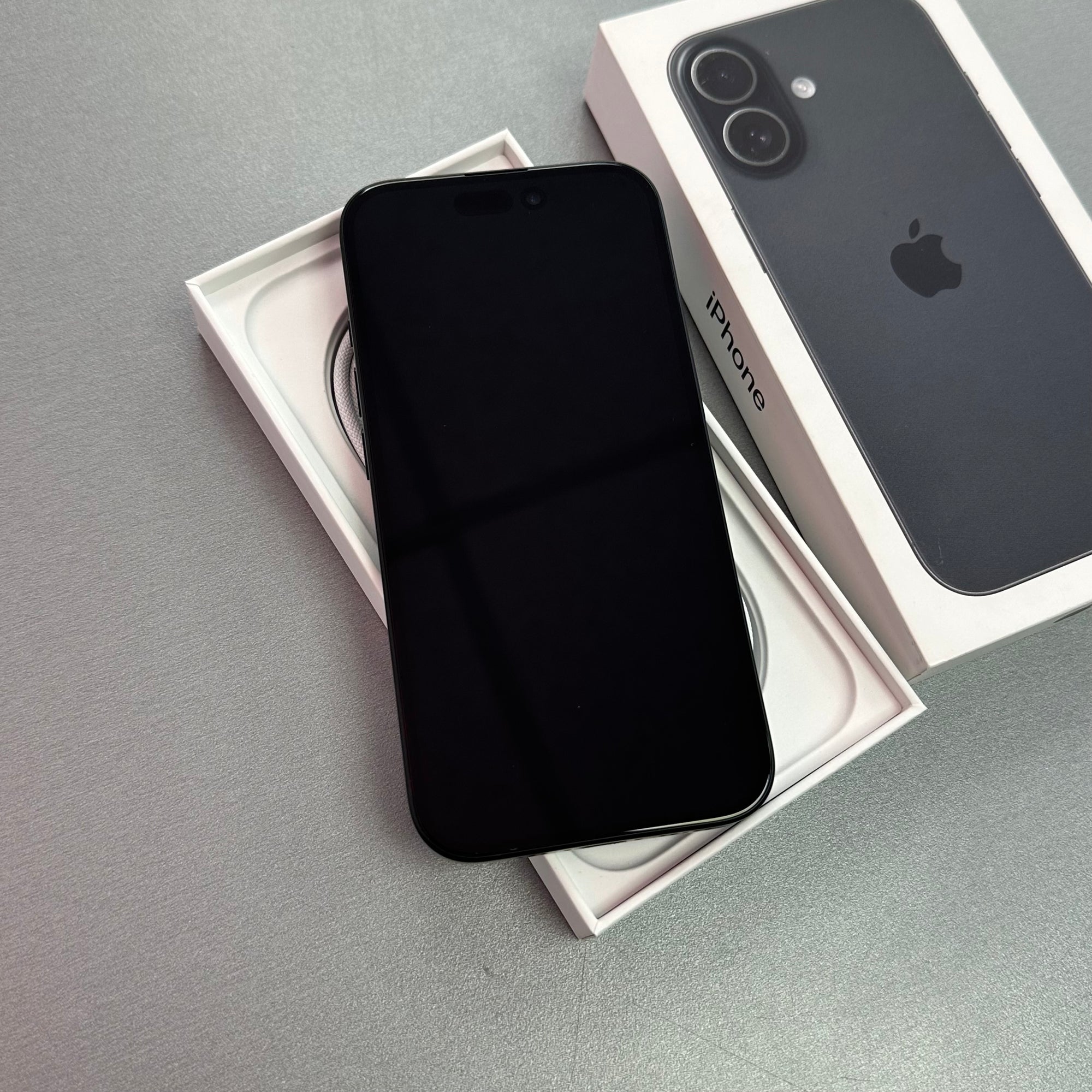 Apple iPhone 16 128GB Black - 100% Battery Health