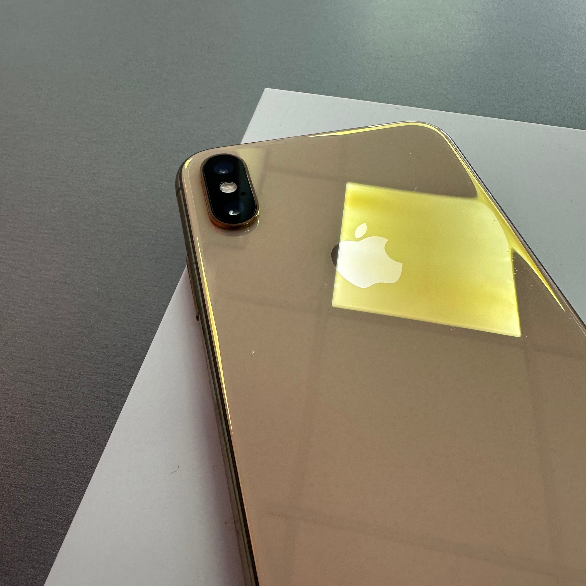 Apple iPhone XS 256GB Gold 100% Batt Health