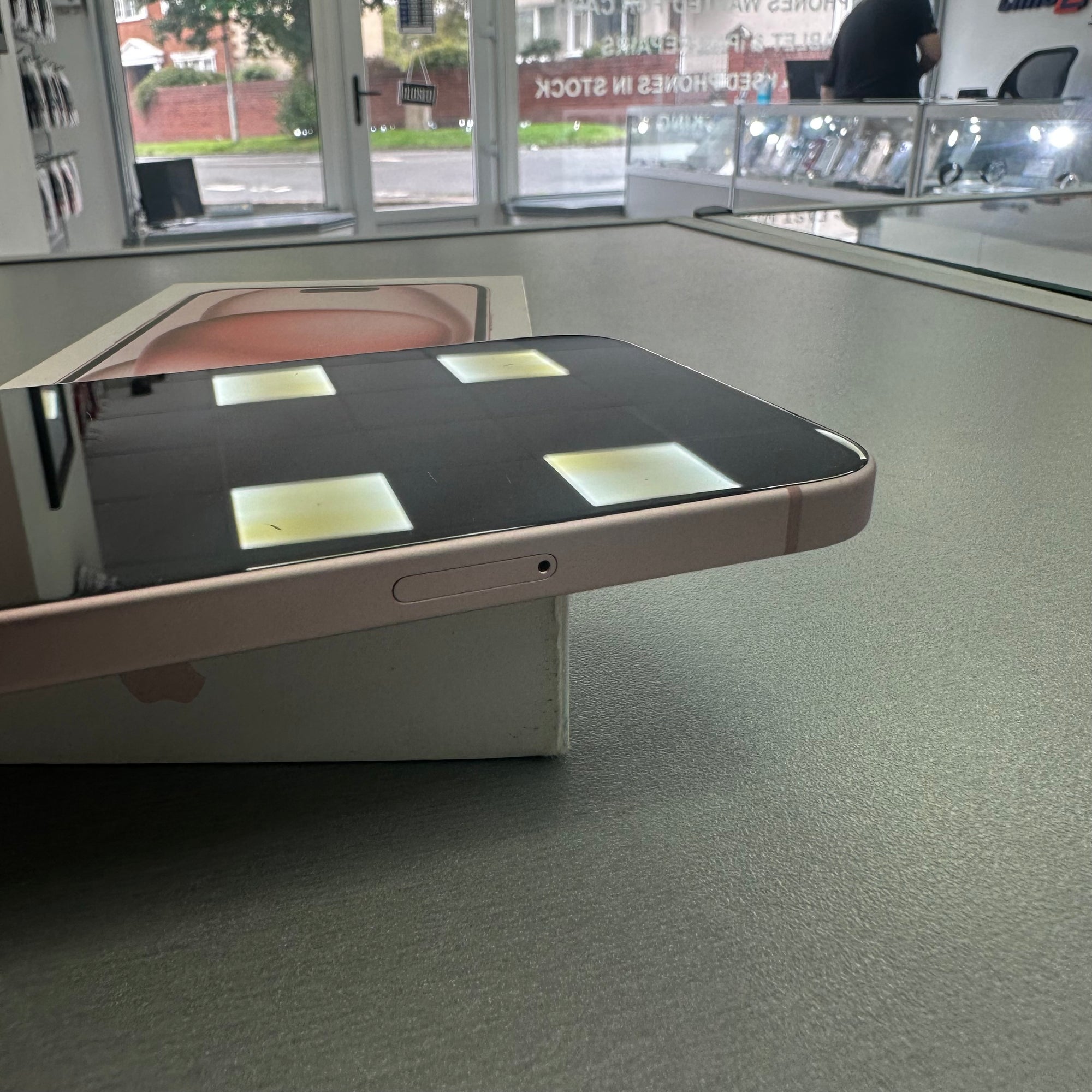 Apple iPhone 15 Plus Pink 128GB Unlocked