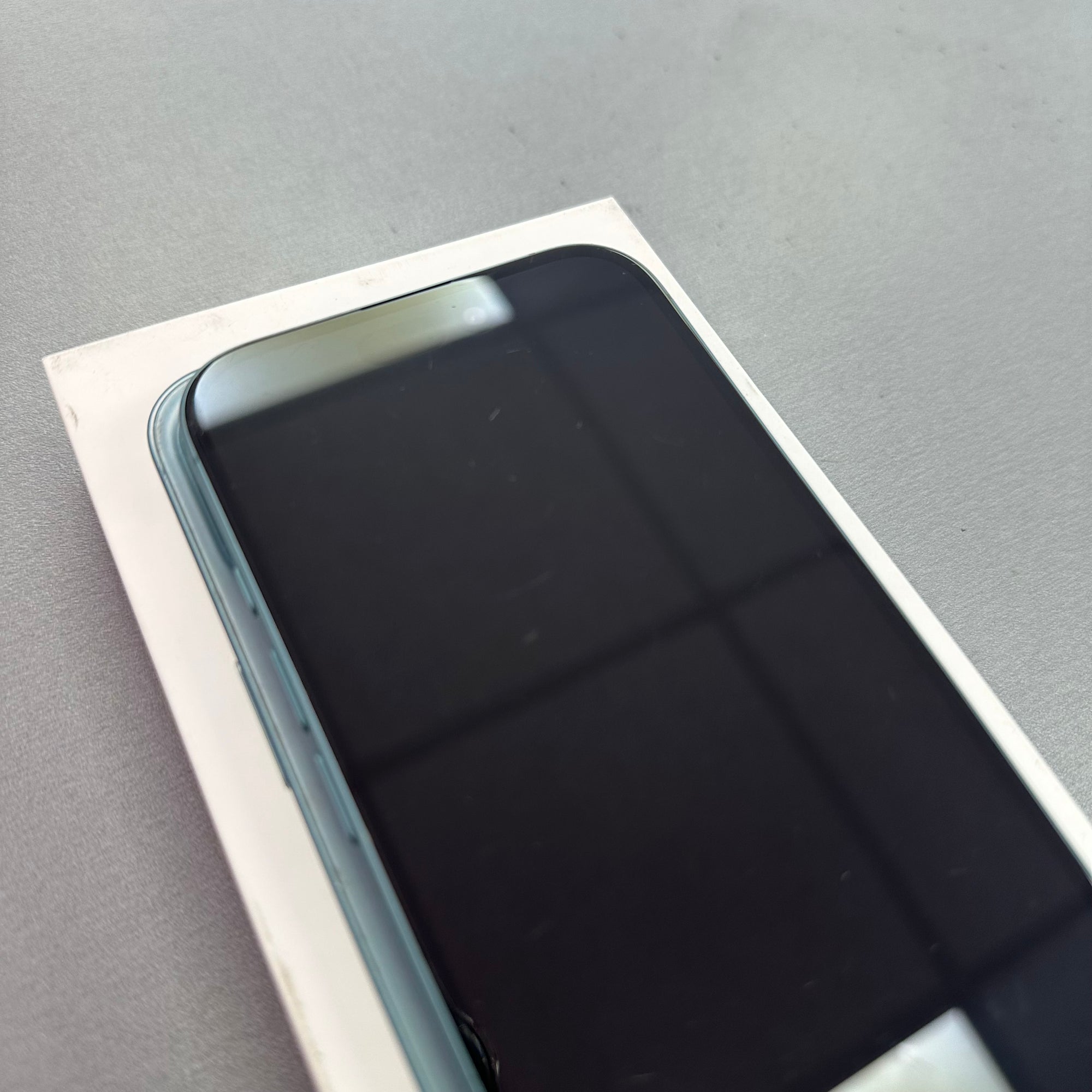 Apple iPhone 16 128GB Teal - 96% Battery Health