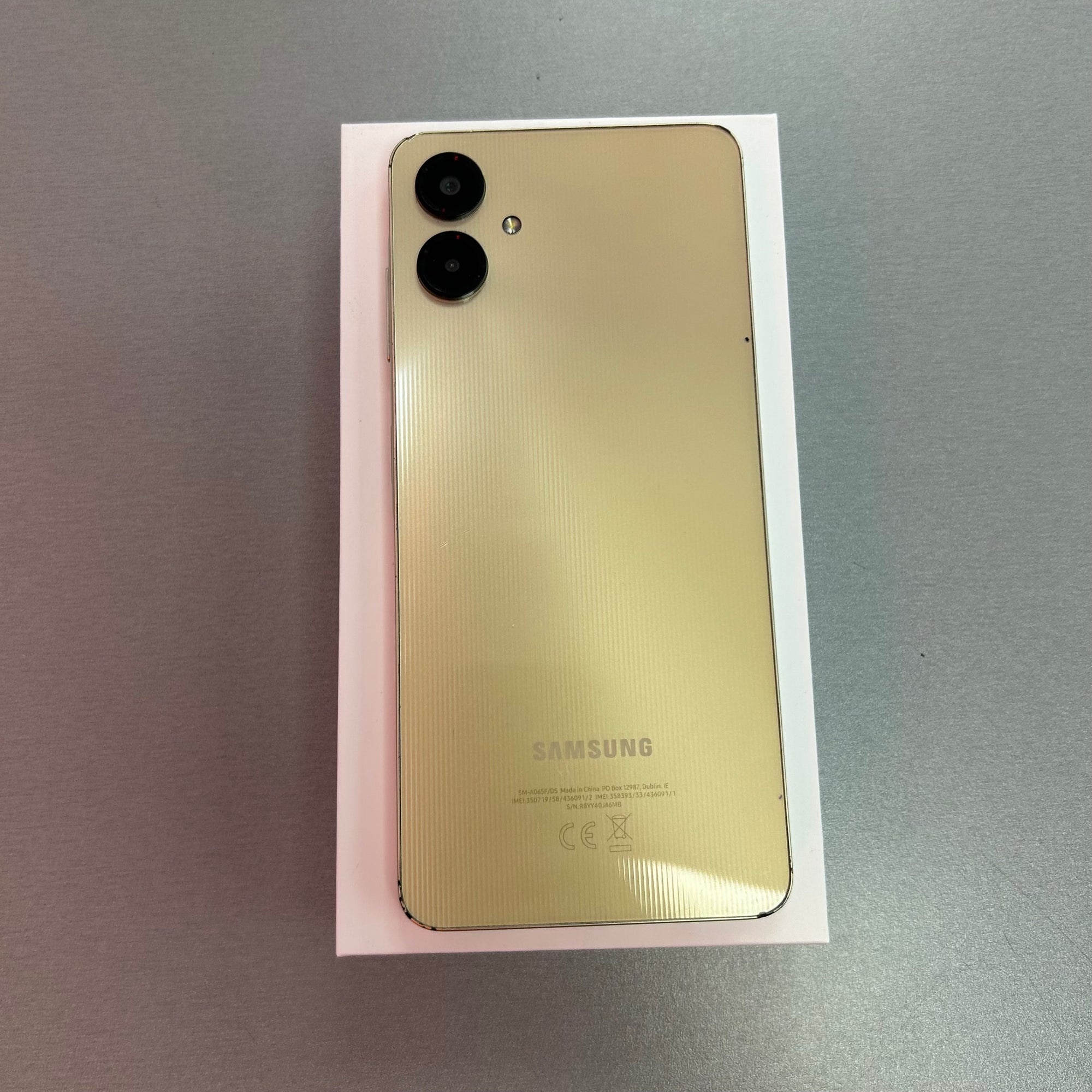 Samsung Galaxy A06 Gold 64GB