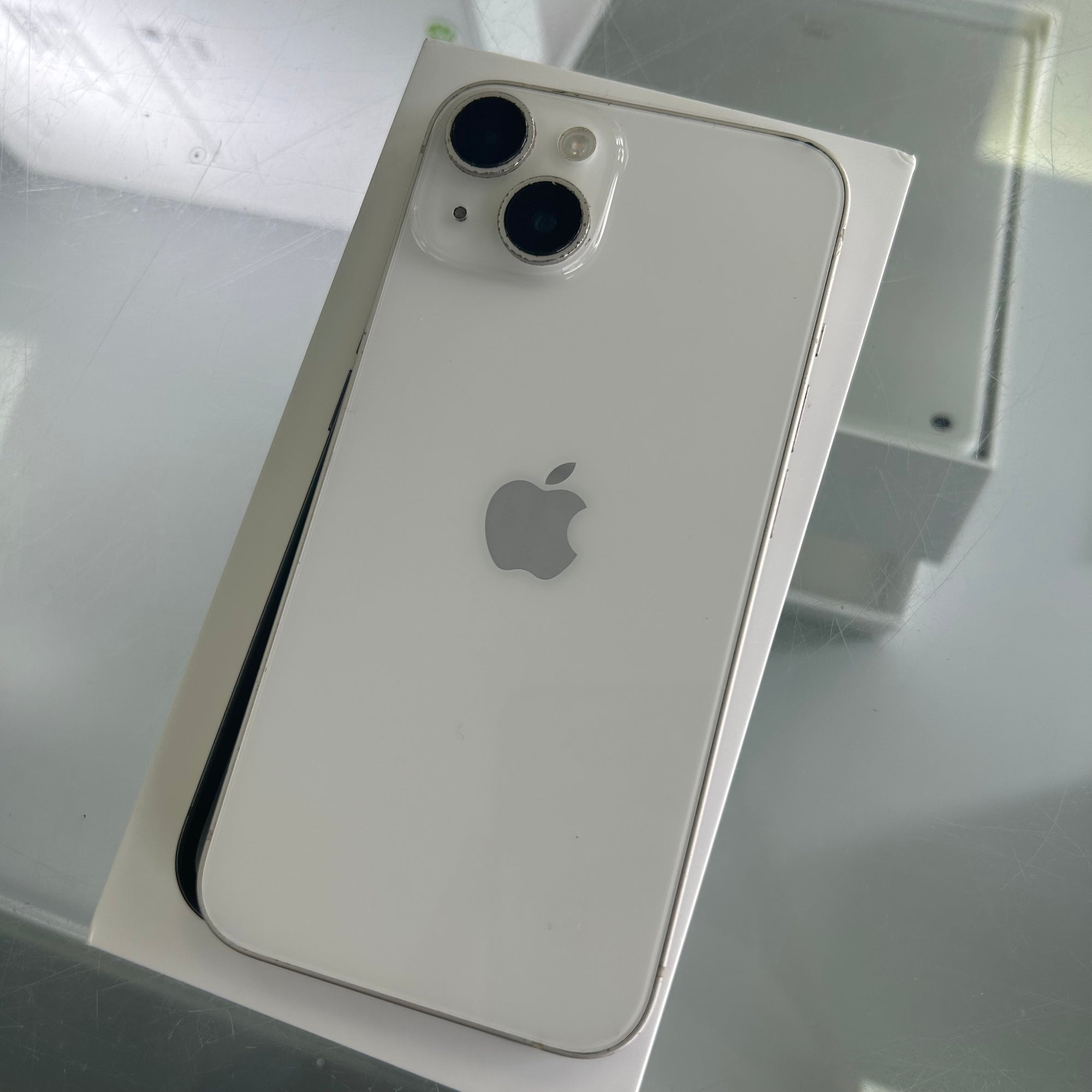 Apple iPhone 14 128GB - White &amp; 100% Battery Health
