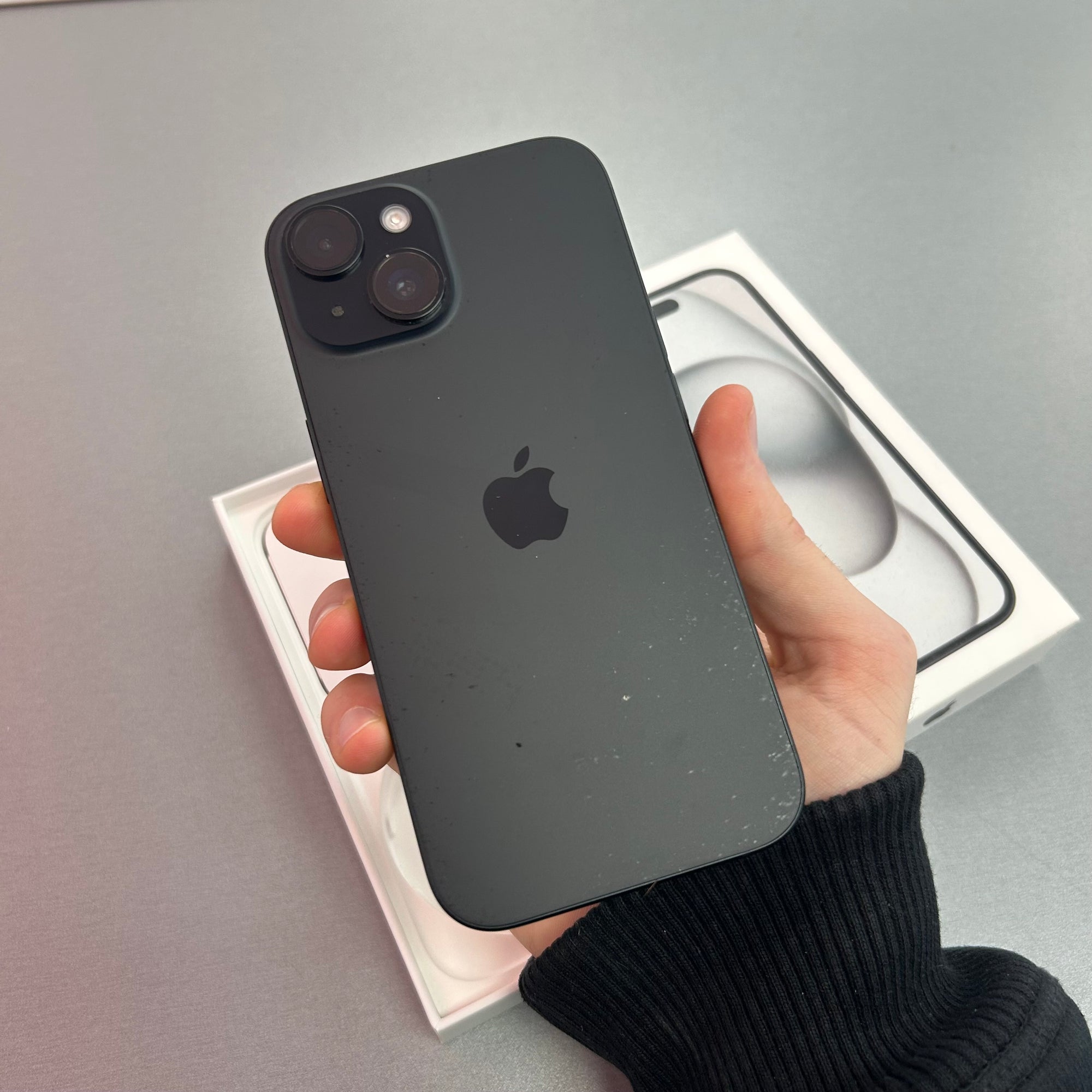 Apple iPhone 15 128GB Space Black - 90% Battery Health