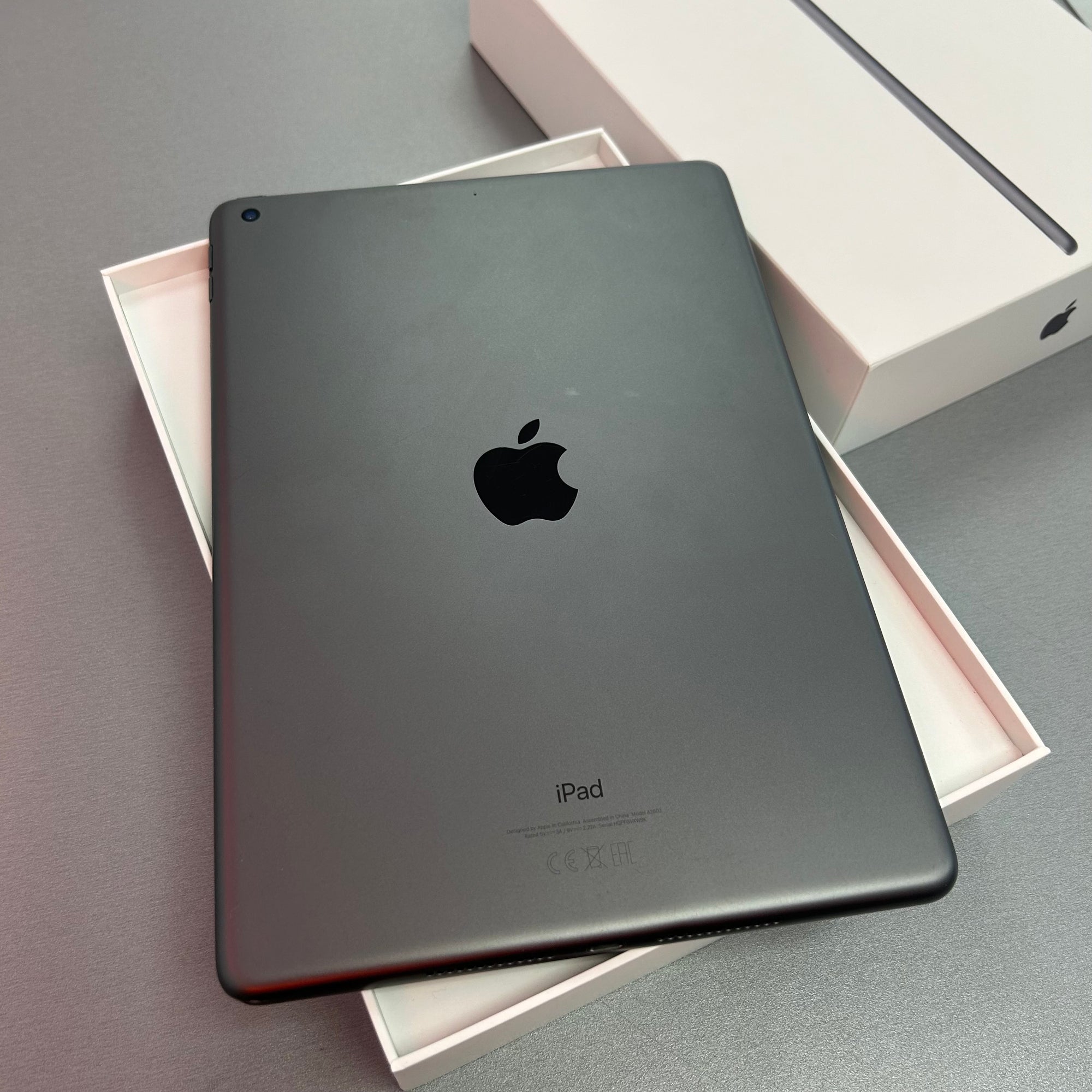 Apple iPad 9th Generation 64GB Space Grey Excellent condition
