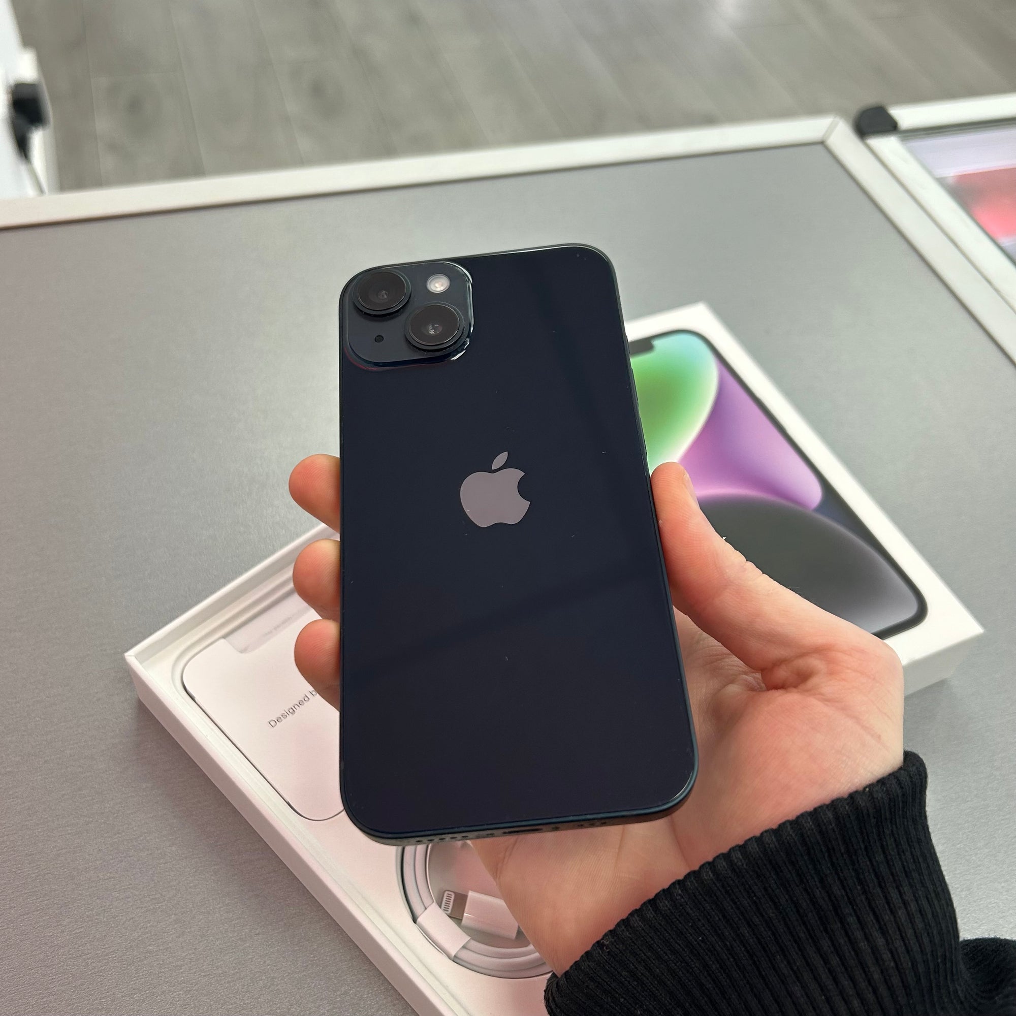 Apple iPhone 14 128GB Midnight - 100% Battery Health