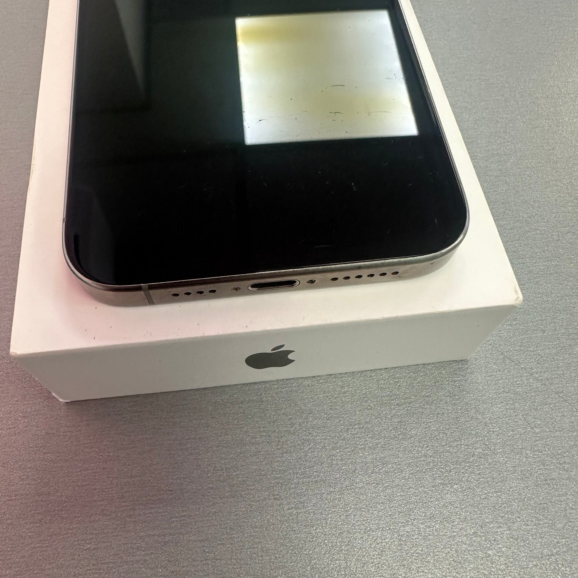 Apple iPhone 15 Pro Max 256GB Natural Titanium