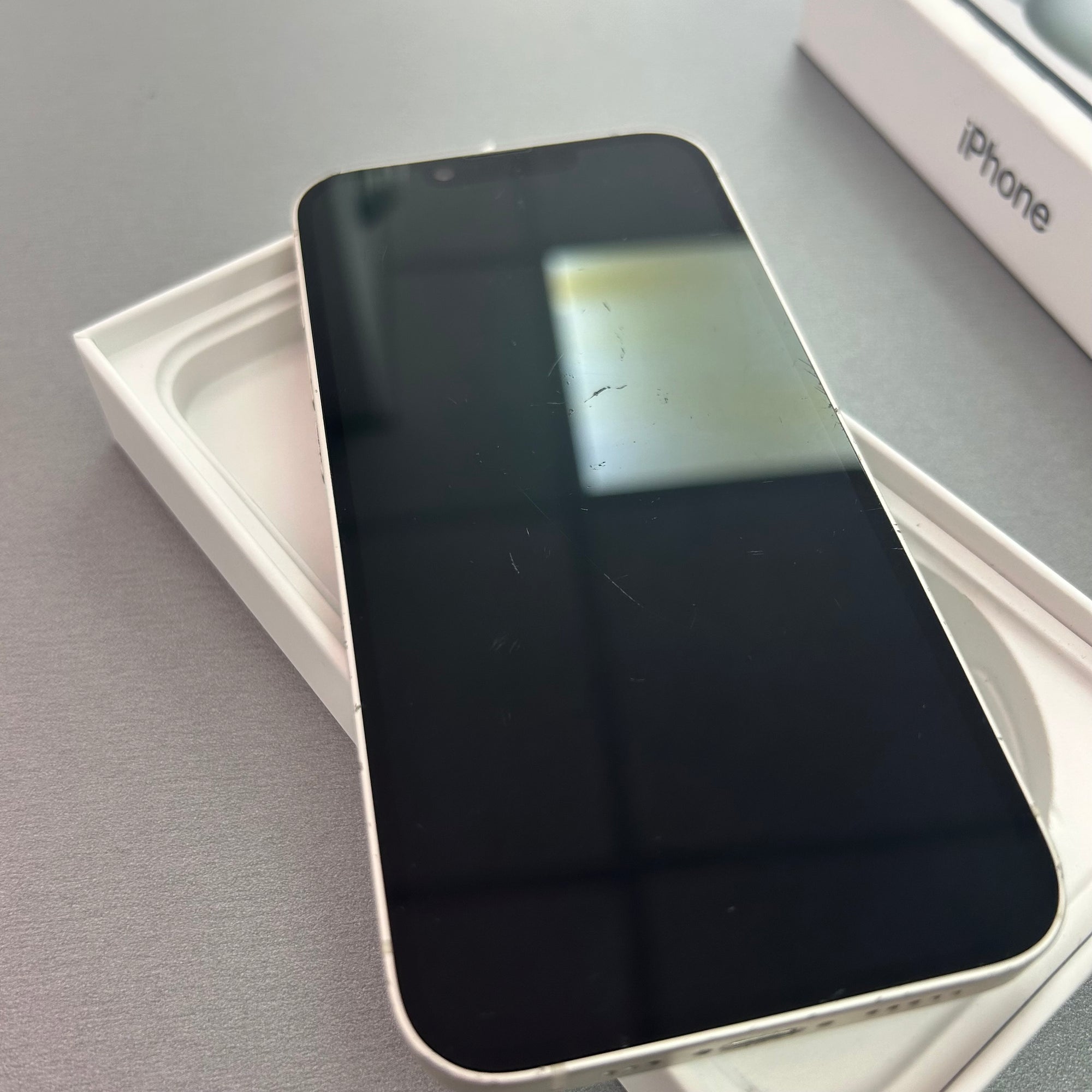 Apple iPhone 14 128GB Starlight - 88% Battery Health &amp; Grade C