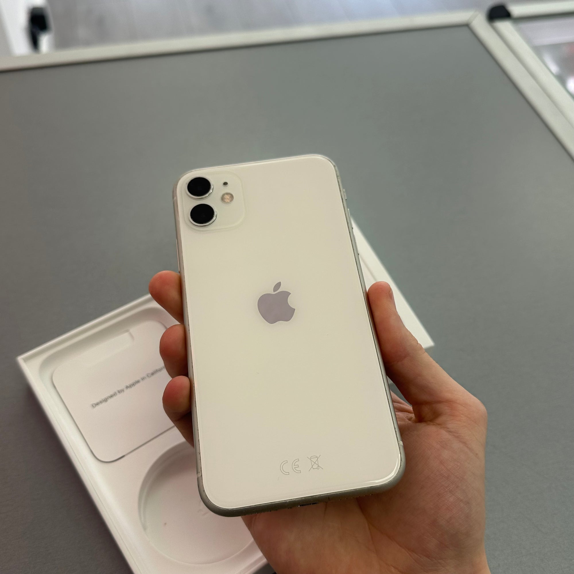 Apple iPhone 11 White 64GB 100% Battery Health