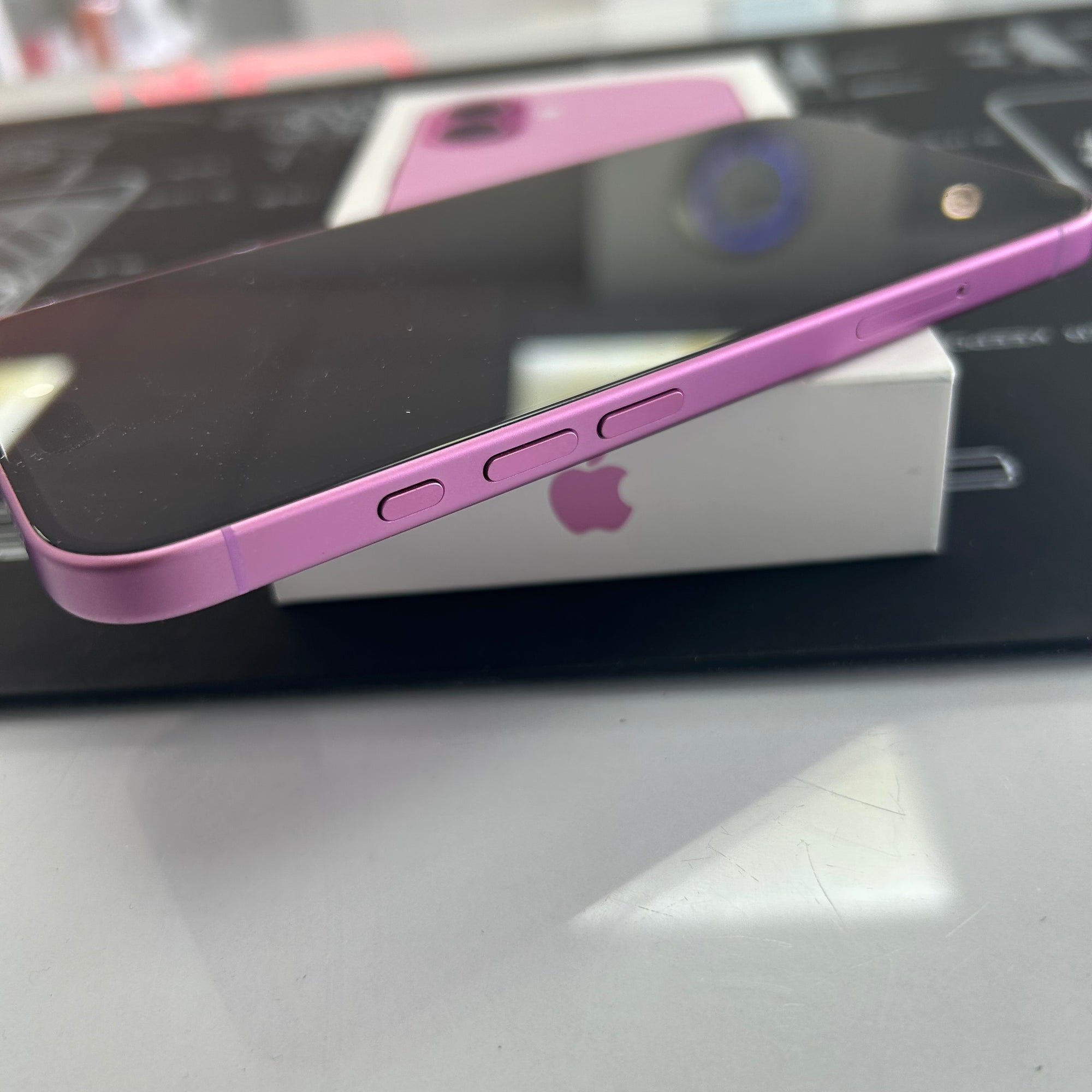 Apple iPhone 16 128GB Pink 92% Battery Health Great like new condition