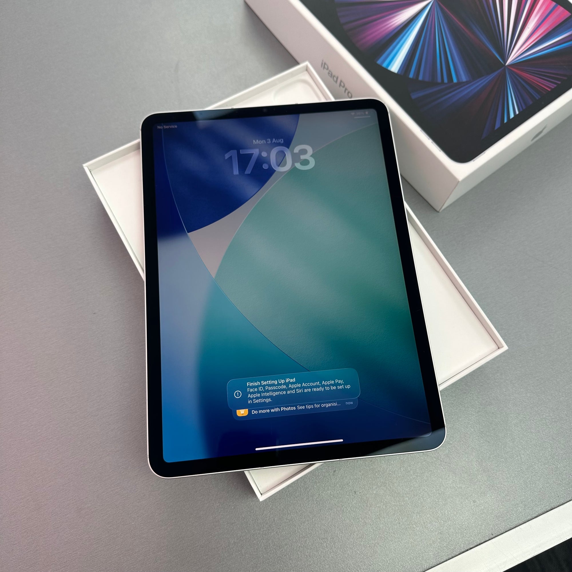 Apple iPad Pro 11 inch 3rd Generation Silver 256GB, Wi-Fi &amp; Cellular