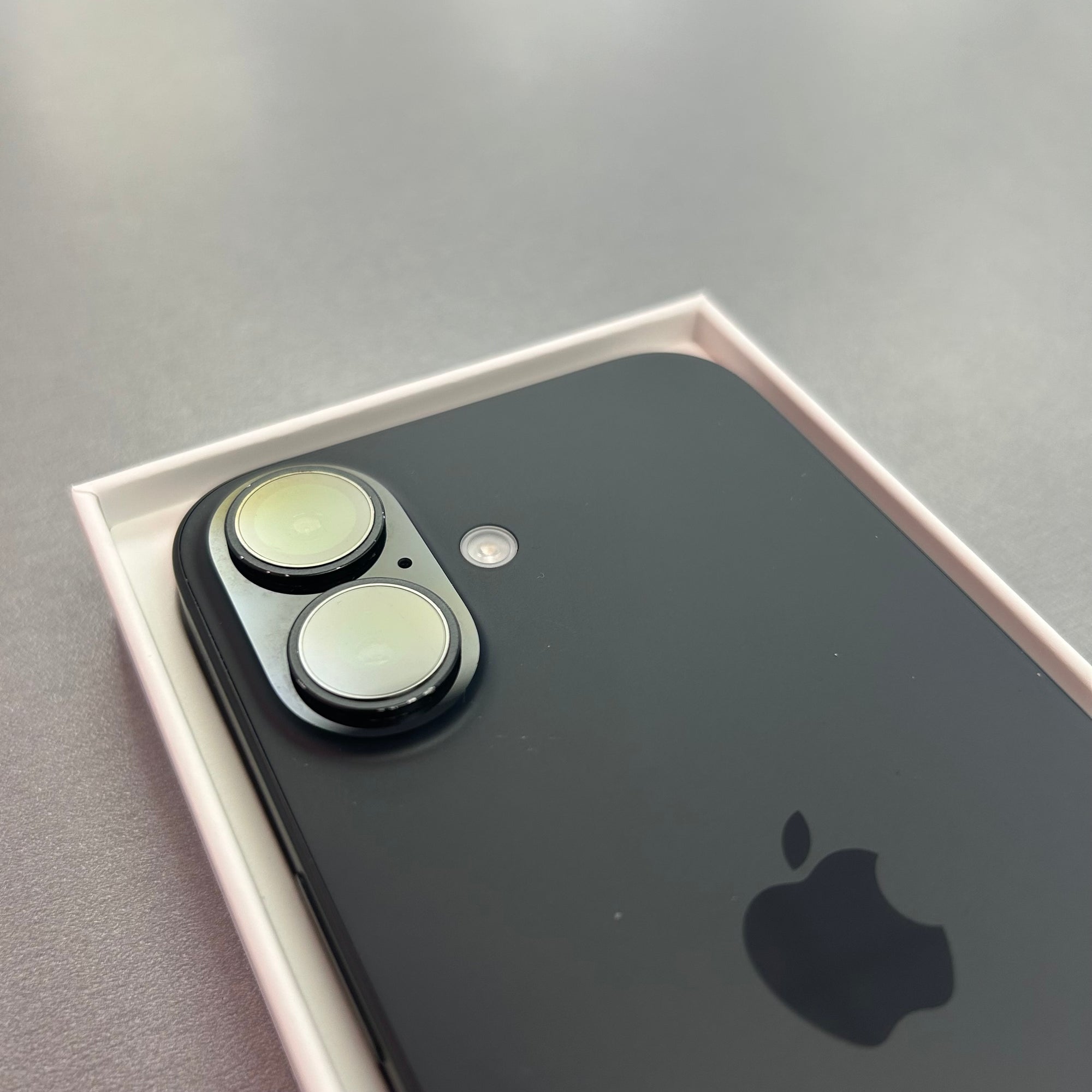 Apple iPhone 16 128GB Black 100% Battery Health