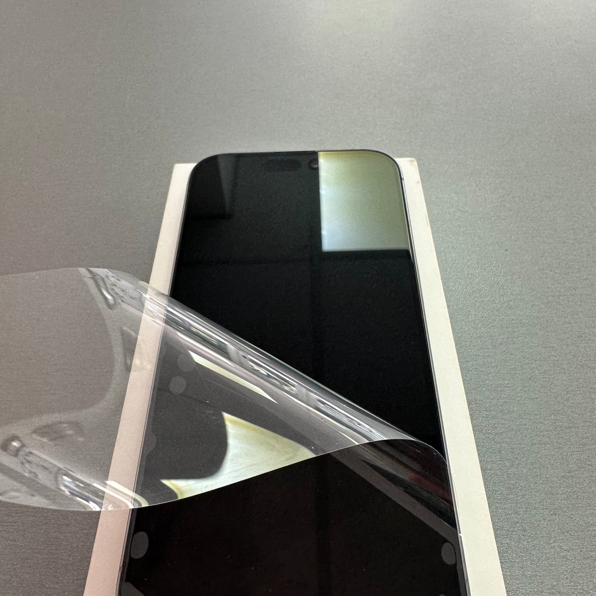 Apple iPhone 15 Pro 128GB Natural Titanium - 100% Battery Health
