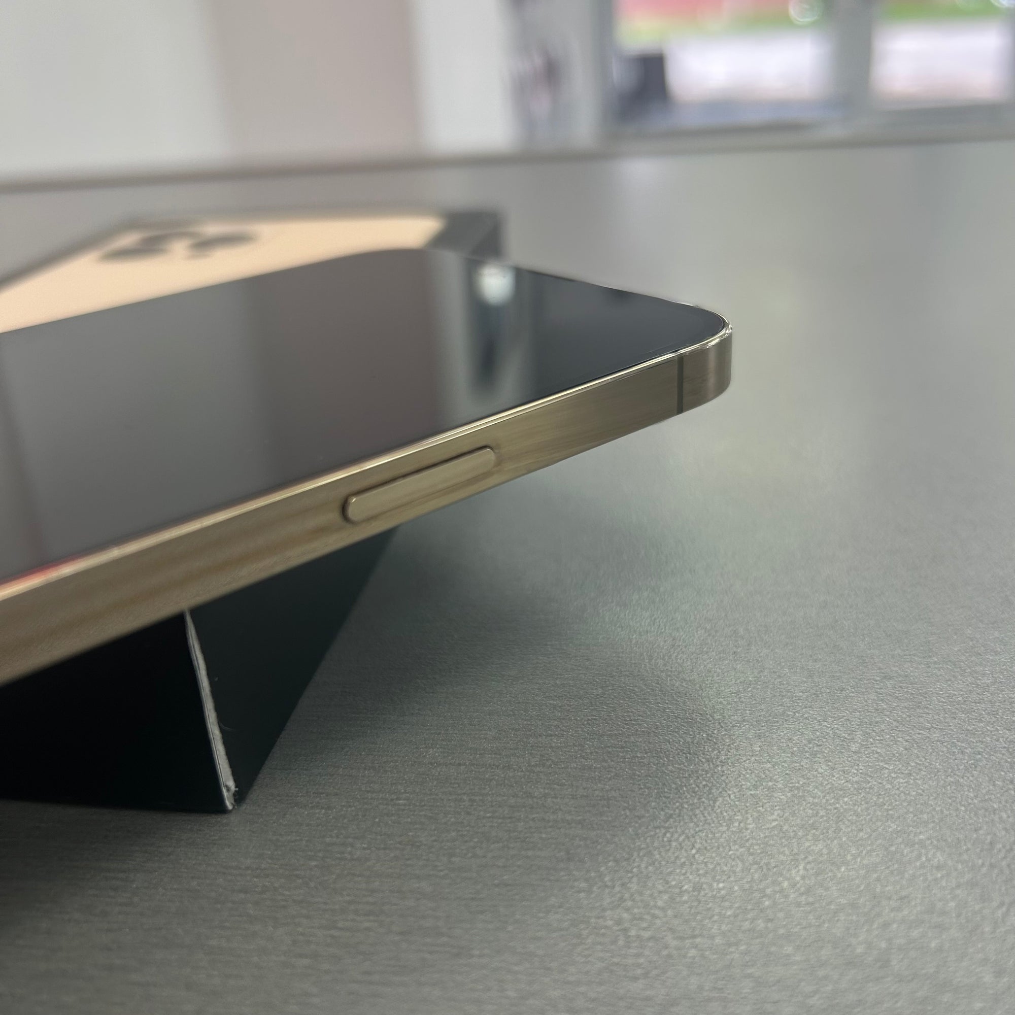 Apple iPhone 13 Pro Max 128GB Gold - 100% Battery Health
