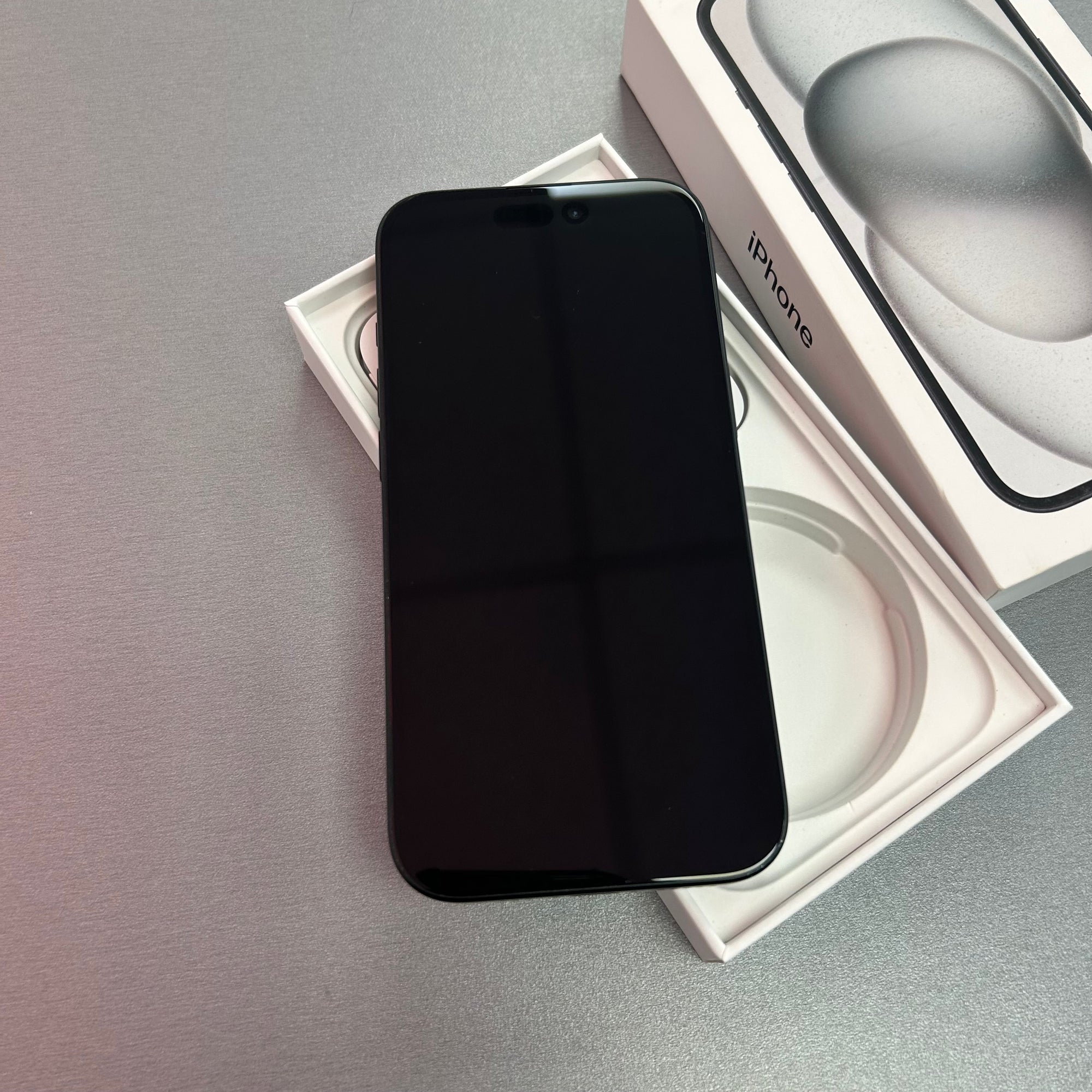 Apple iPhone 15 128GB Space Black - 90% Battery Health