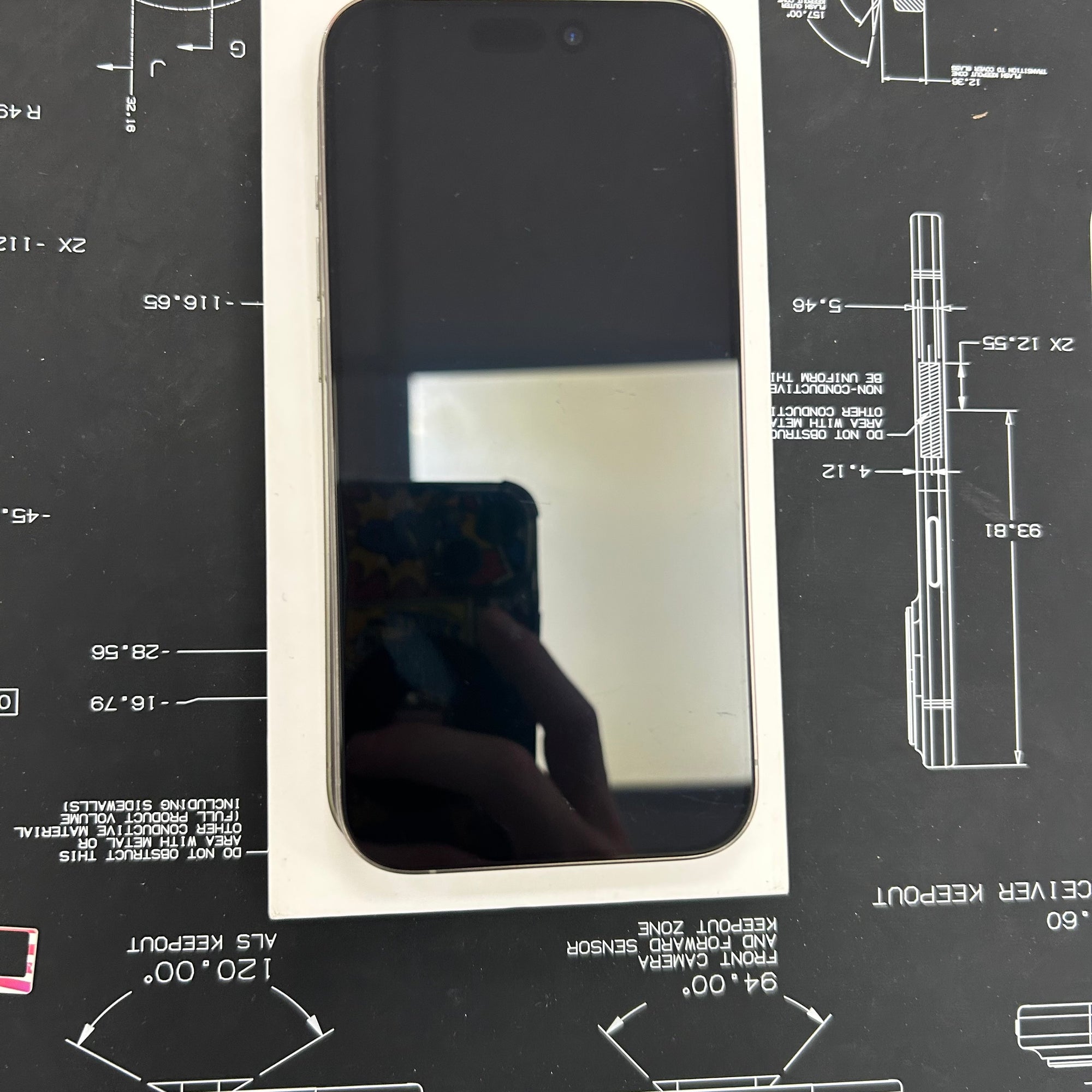 Apple iPhone 15 Pro 128GB - Natural Titanium - 100% Battery Health