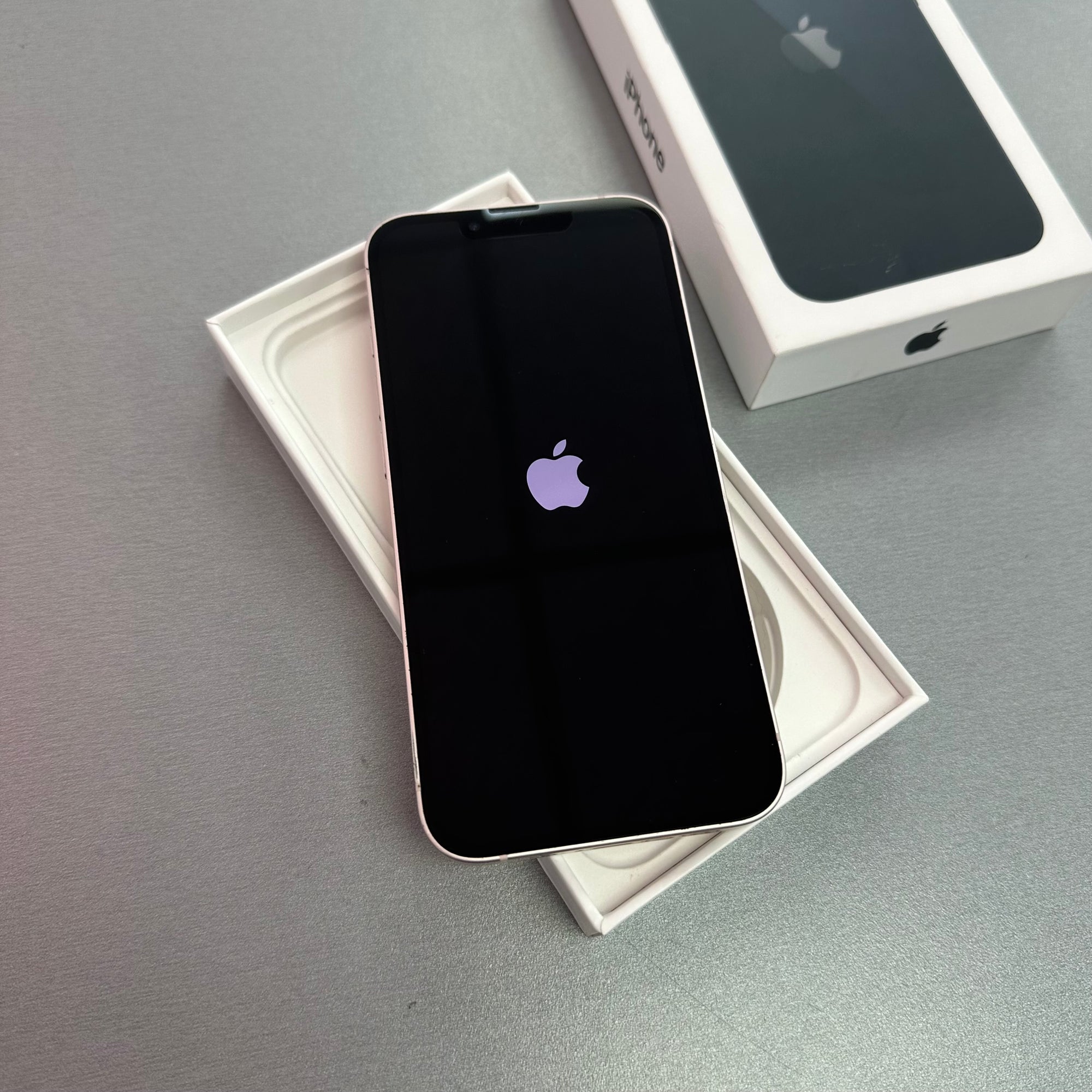 Apple iPhone 13 128GB Pink - 100% Battery Health