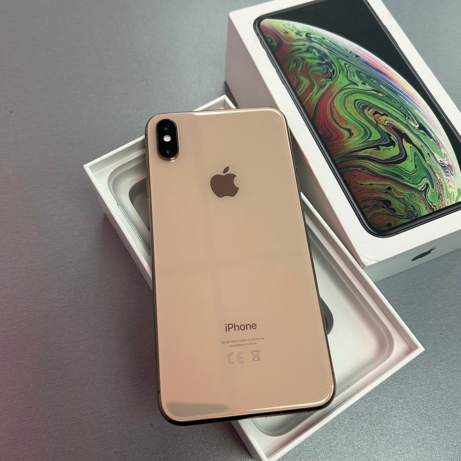 Apple iPhone XS Max Gold 64GB & 100% Battery Health