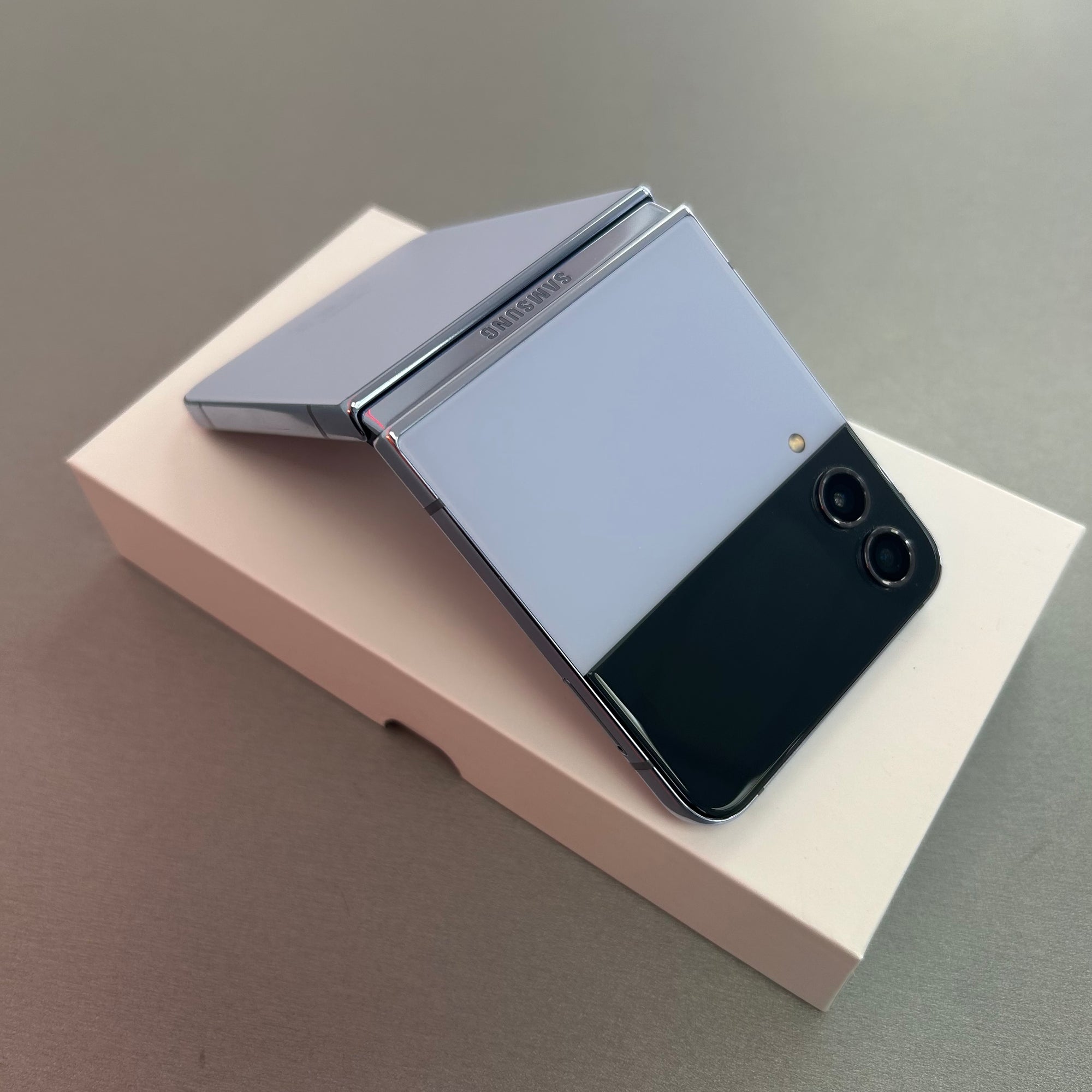 Samsung Galaxy Z Flip4 Blue 128GB Unlocked