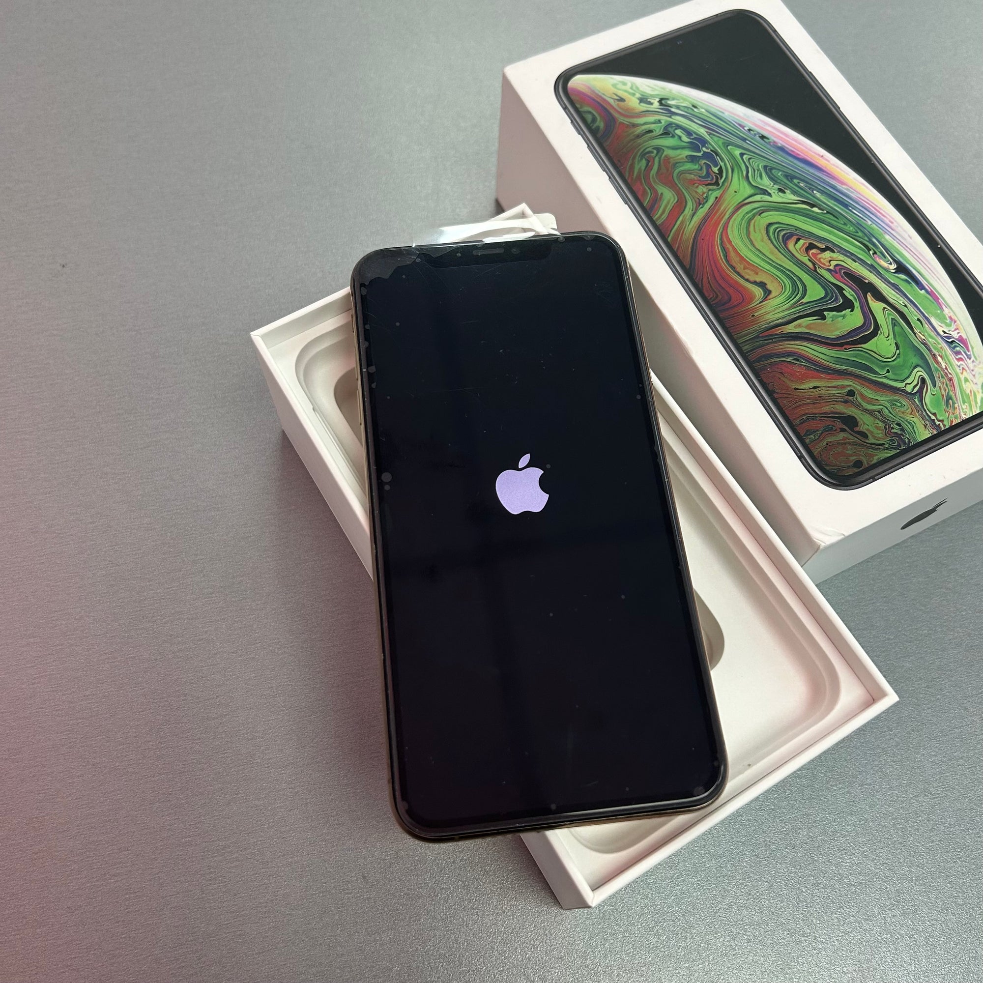 Apple iPhone XS Max Gold 64GB &amp; 100% Battery Health