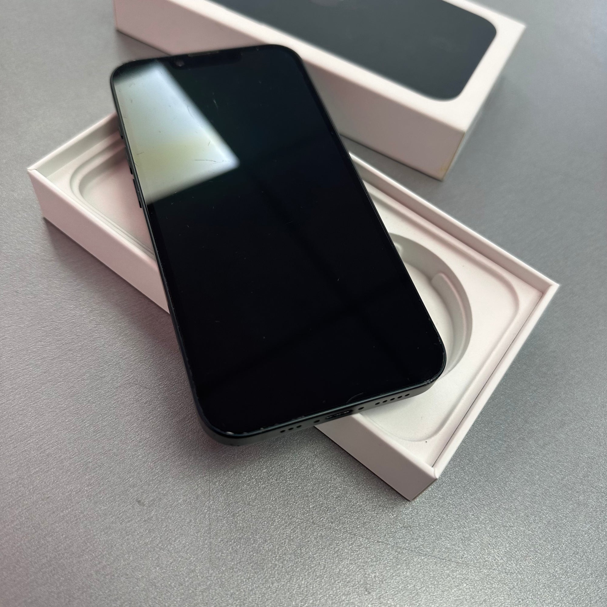 Apple iPhone 14 128GB Midnight - 100% Battery Health Grade C