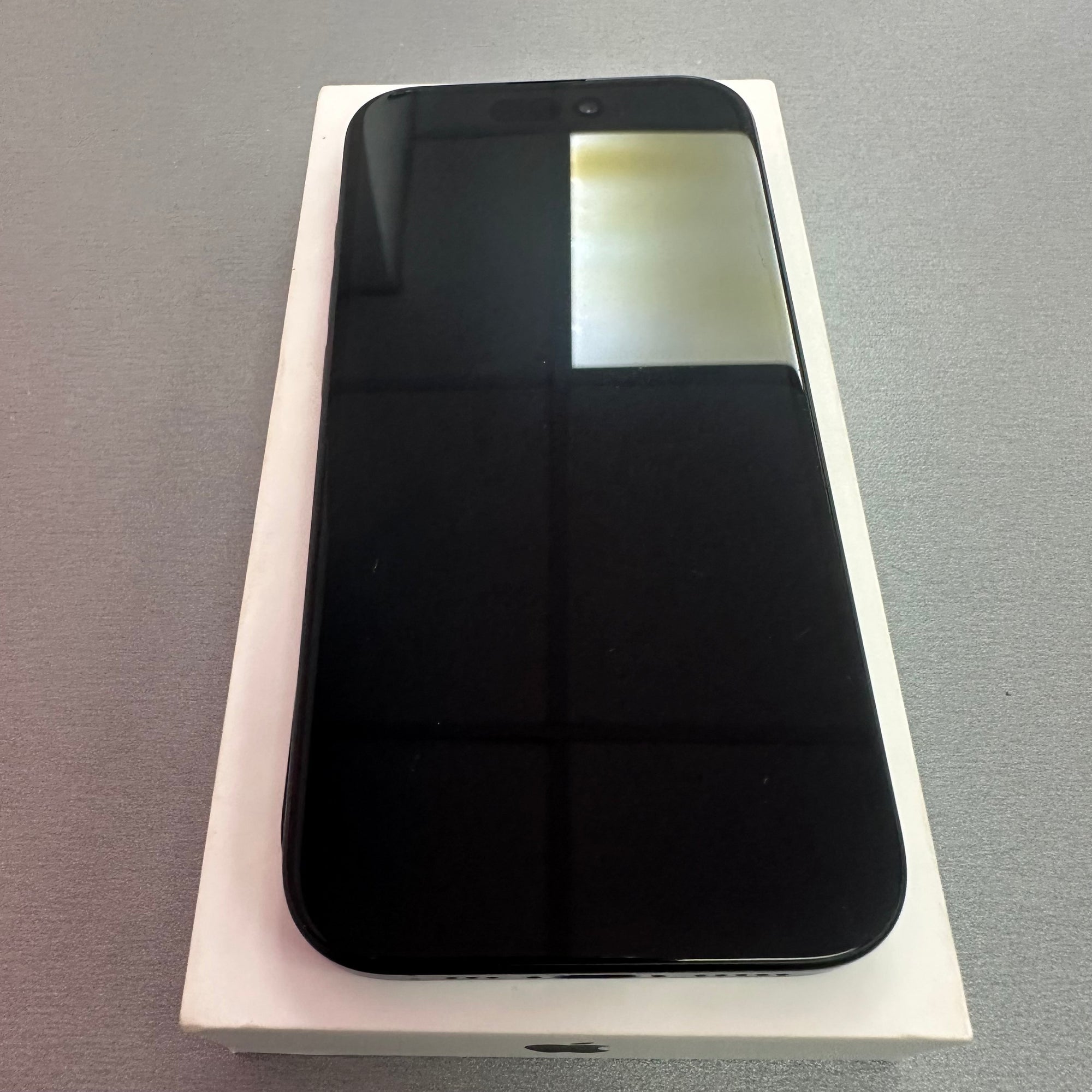 Apple iPhone 16 128GB Black 89% Battery Health