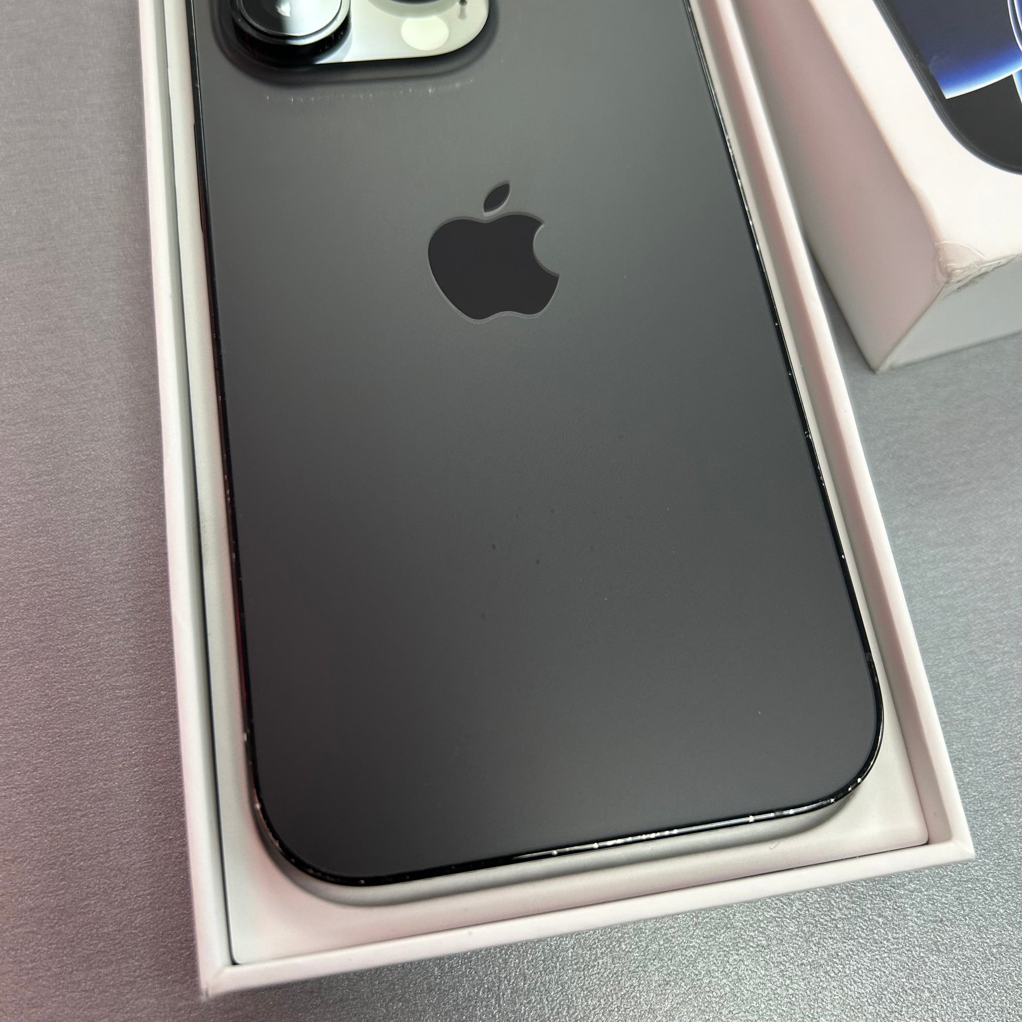 Apple iPhone 14 Pro - Black 128GB &amp; 100% Battery Health