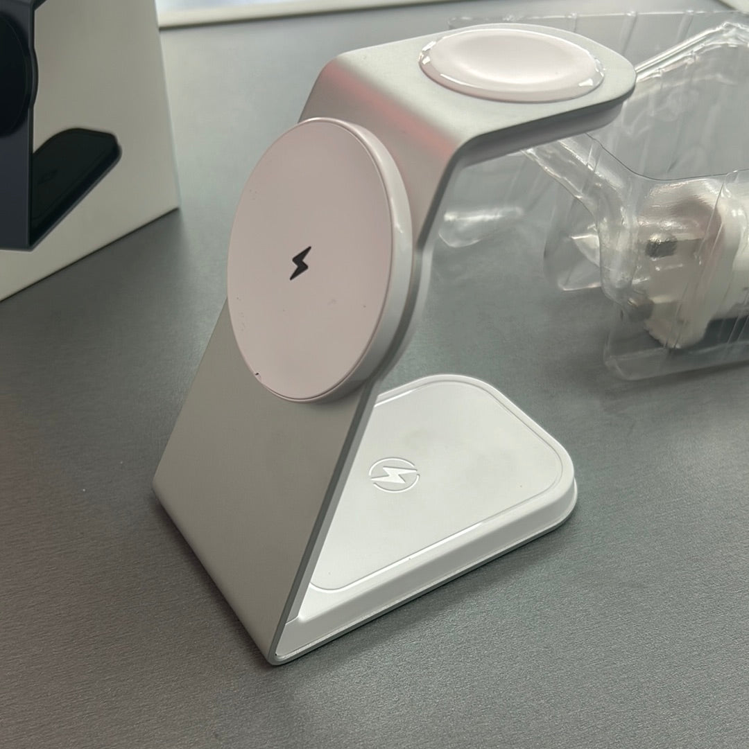 Three in one Wireless Charger 3 in 1 Stand 15w Fast charger