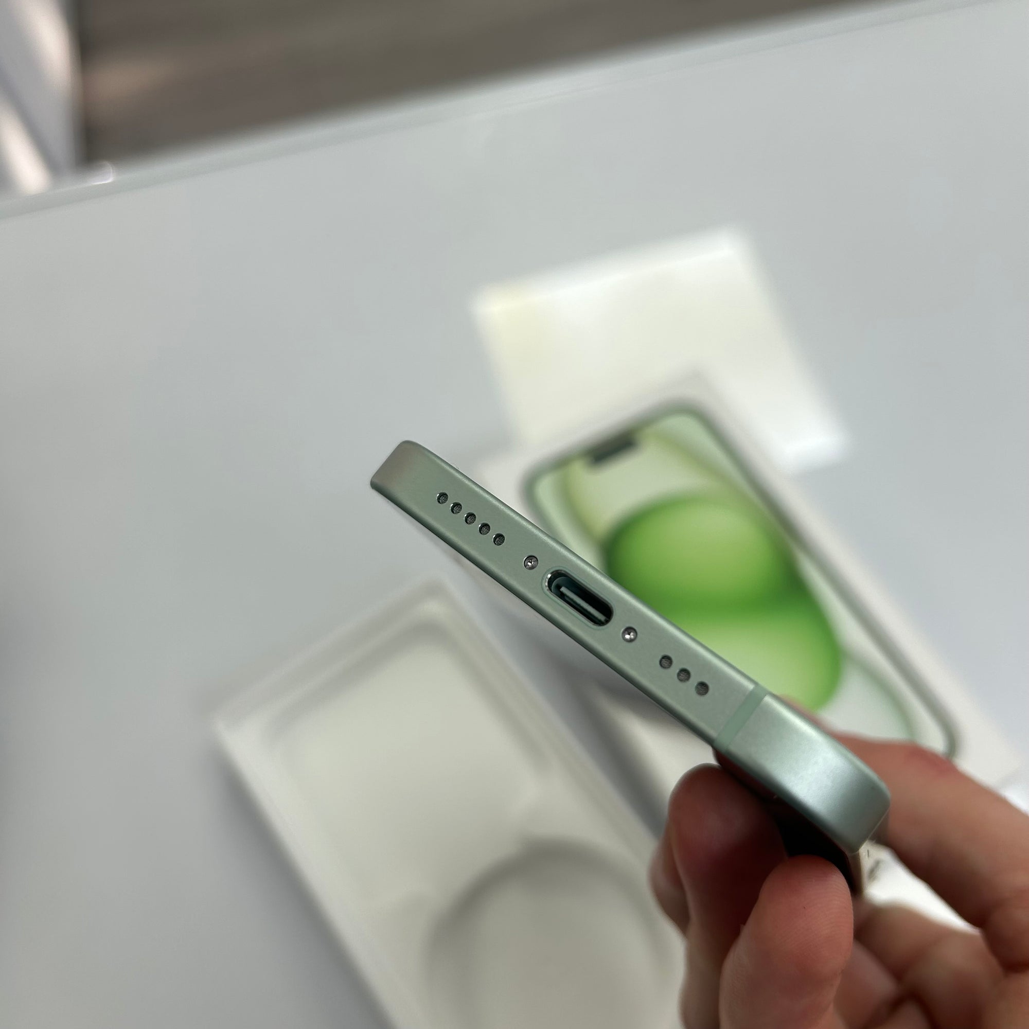 Apple iPhone 15 128GB Green - 100% Battery Health