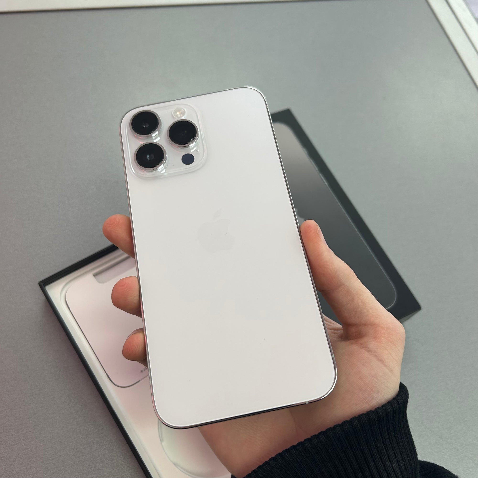 Apple iPhone 14 Pro Max Silver 128GB - 100% Battery Health