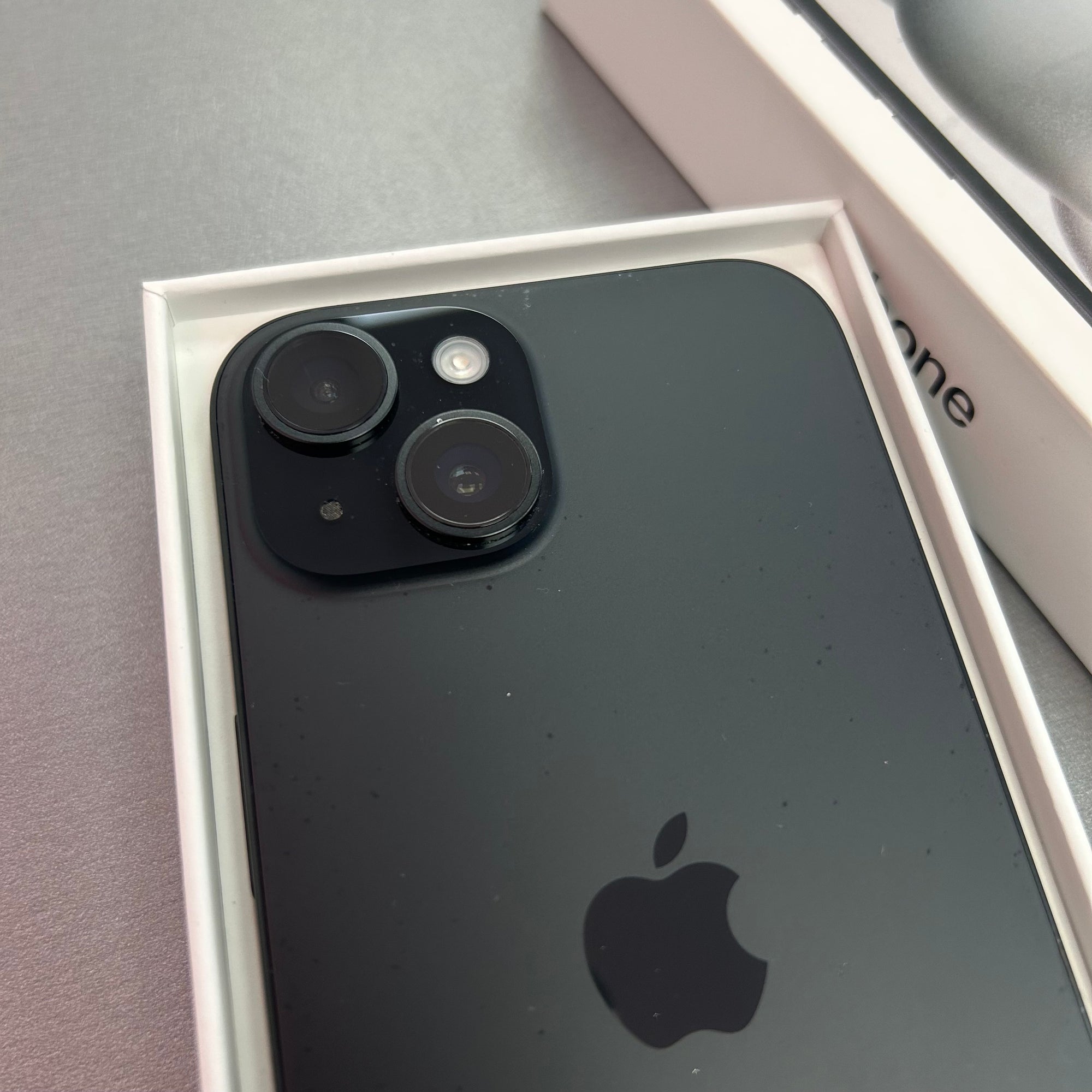 Apple iPhone 15 128GB Space Black - 90% Battery Health