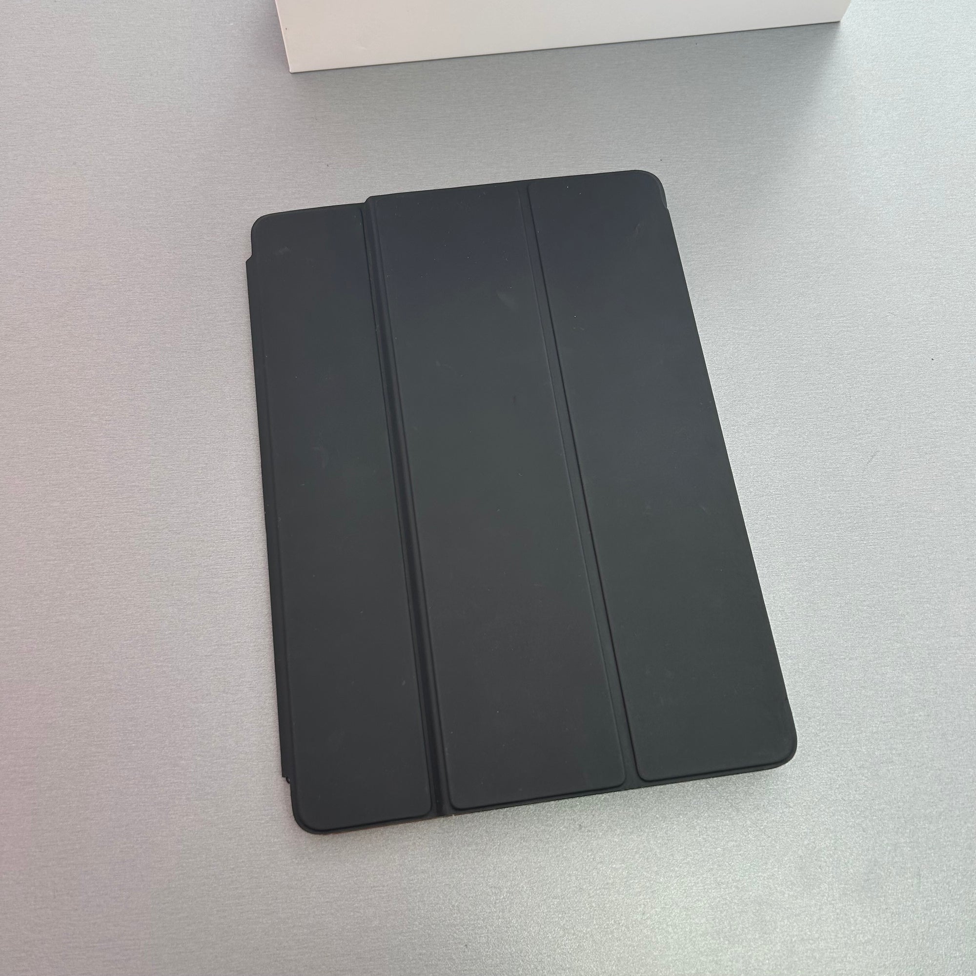 Apple iPad 8th Generation - 32GB Rose Gold Wi-Fi with Keyboard